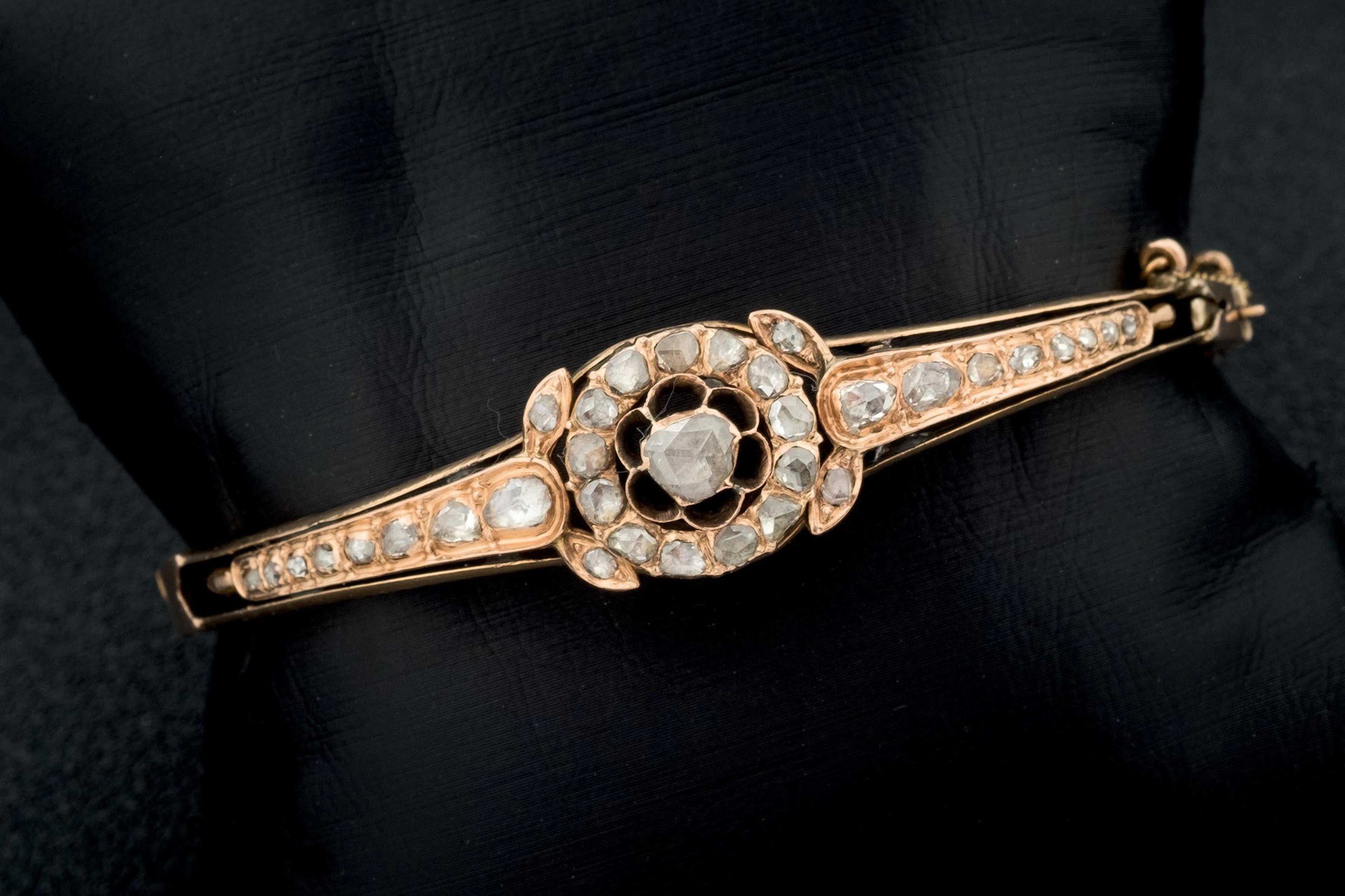 Pulsera antigua de oro con diamantes