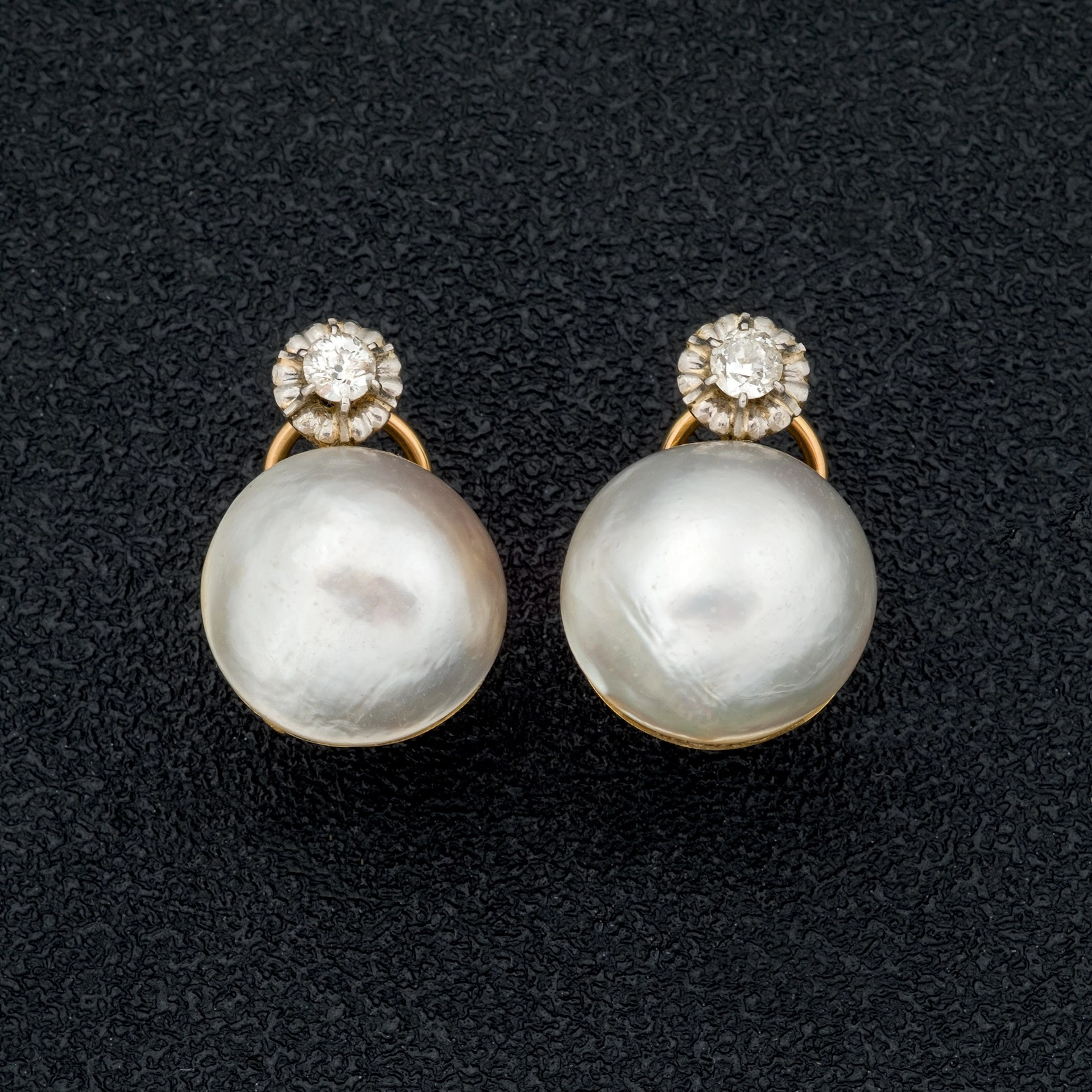 Pendientes perlas mabe y diamantes