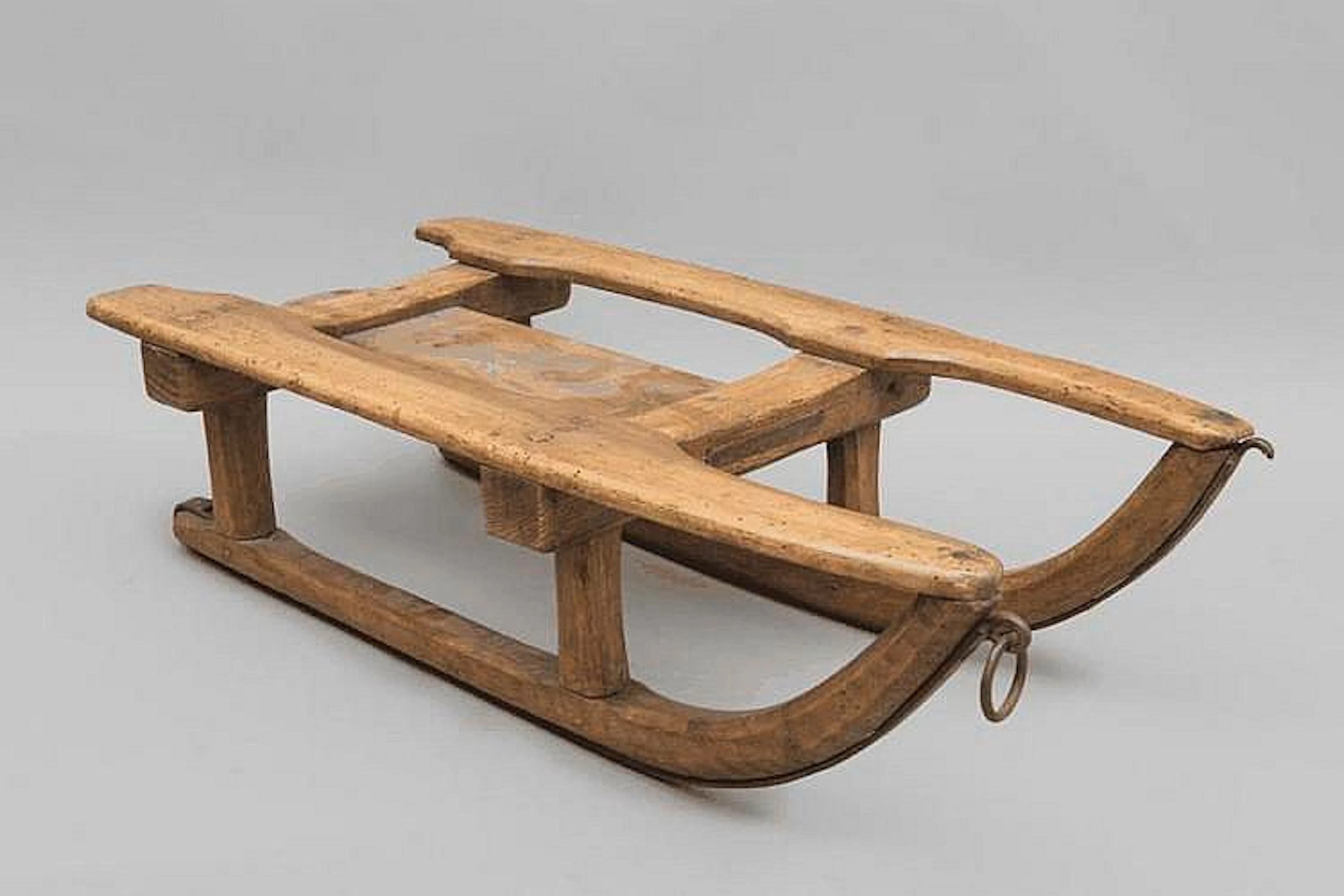 luge ancienne rustique. H. 16x62x31 cm Vente généraliste: Mobilier