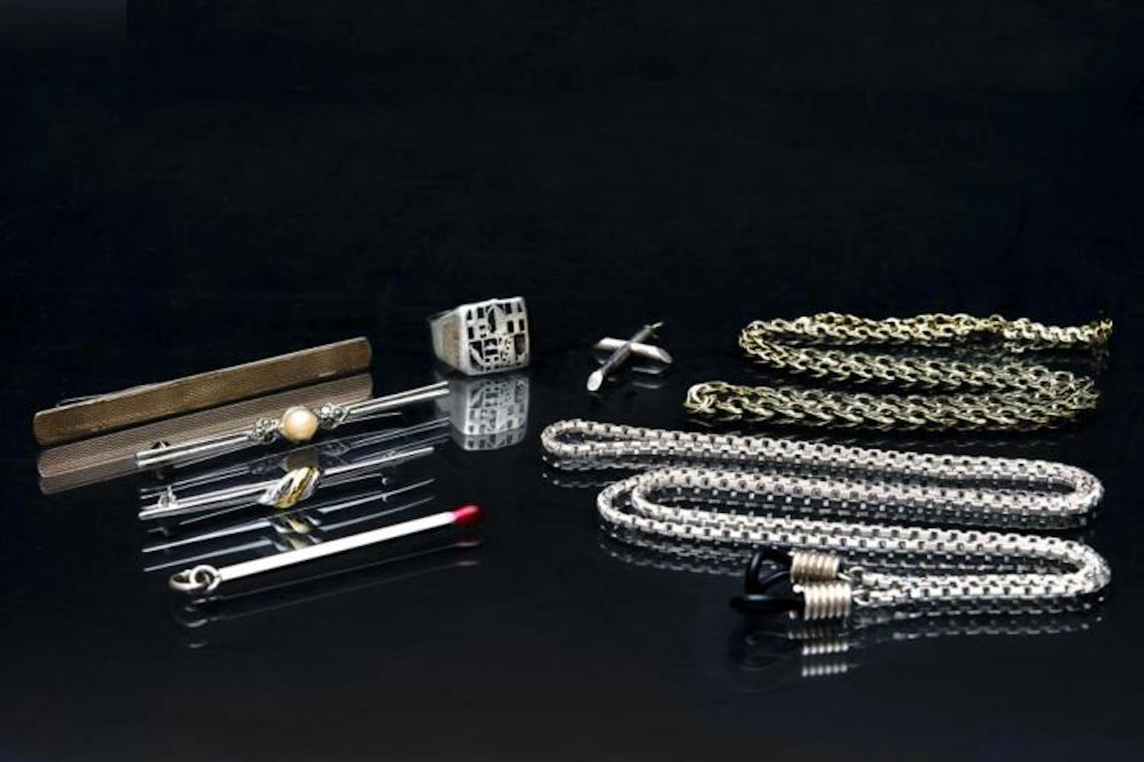 lot divers de bijoux en or et argent: