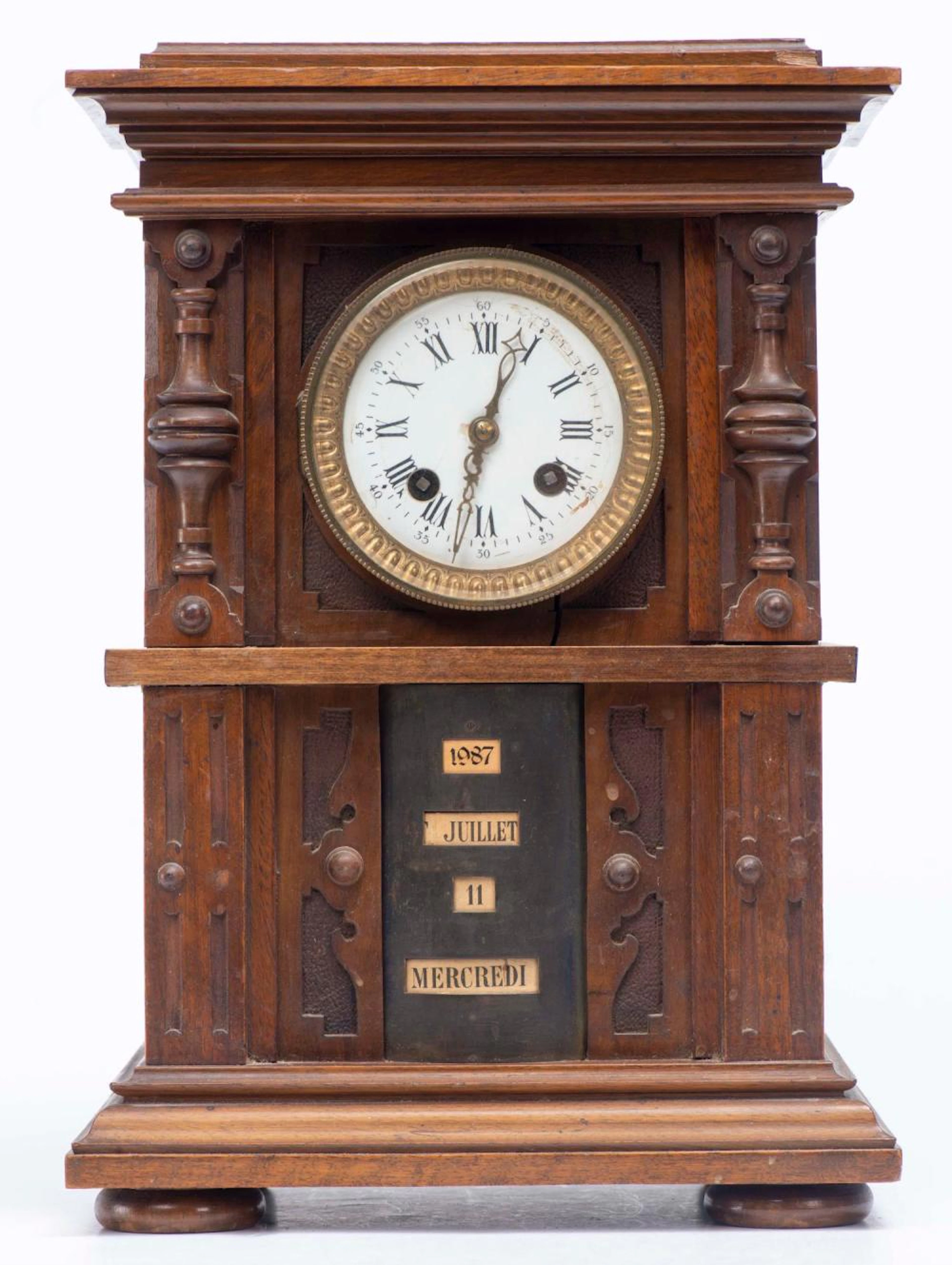 Pendule Henri II avec mécanisme de calendrier