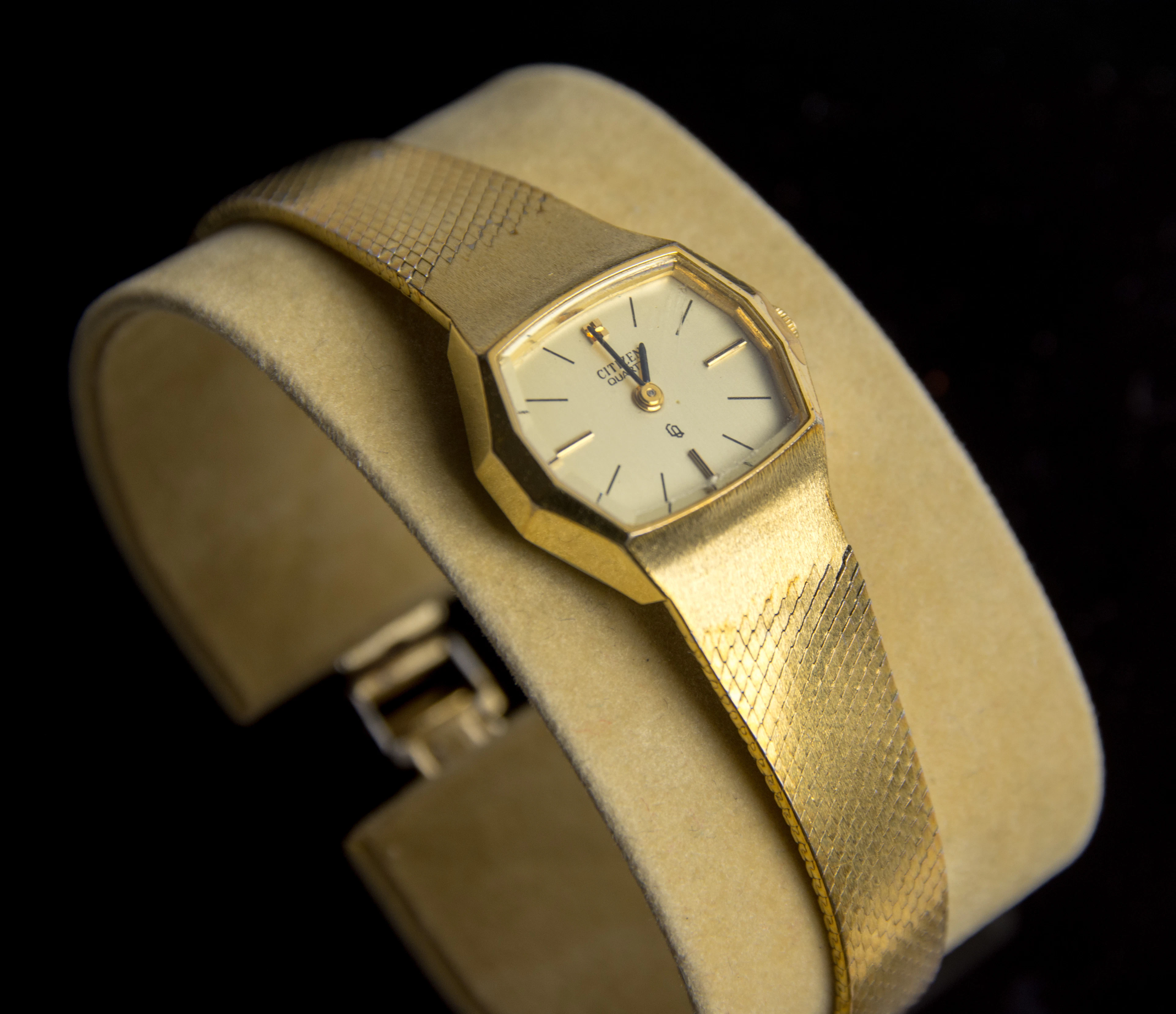 CITIZEN. Quartz Uhr, vergoldet.