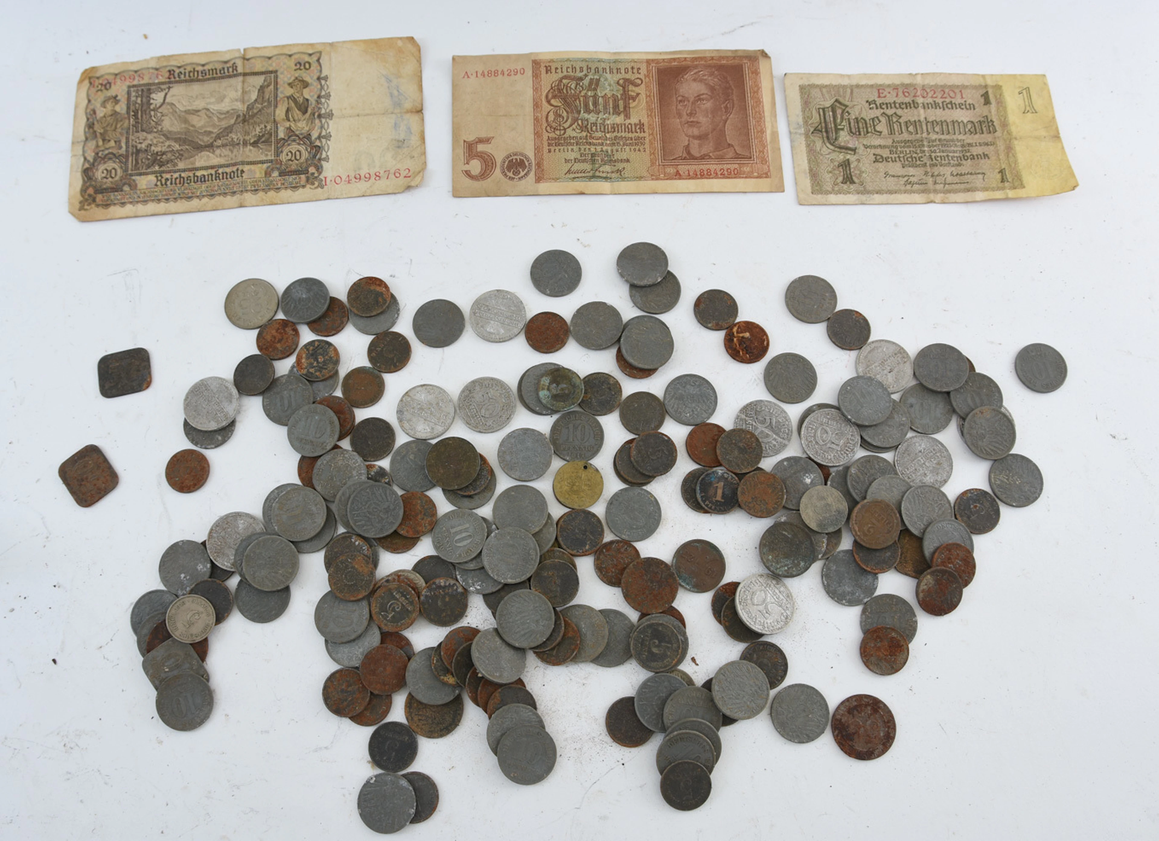 KONVOLUT MÜNZEN UND GELDSCHEINE DRITTES REICH/WEIMARER REPUBLIK, Papier/Metall, Deutschland 1930er/40er- Jahre.