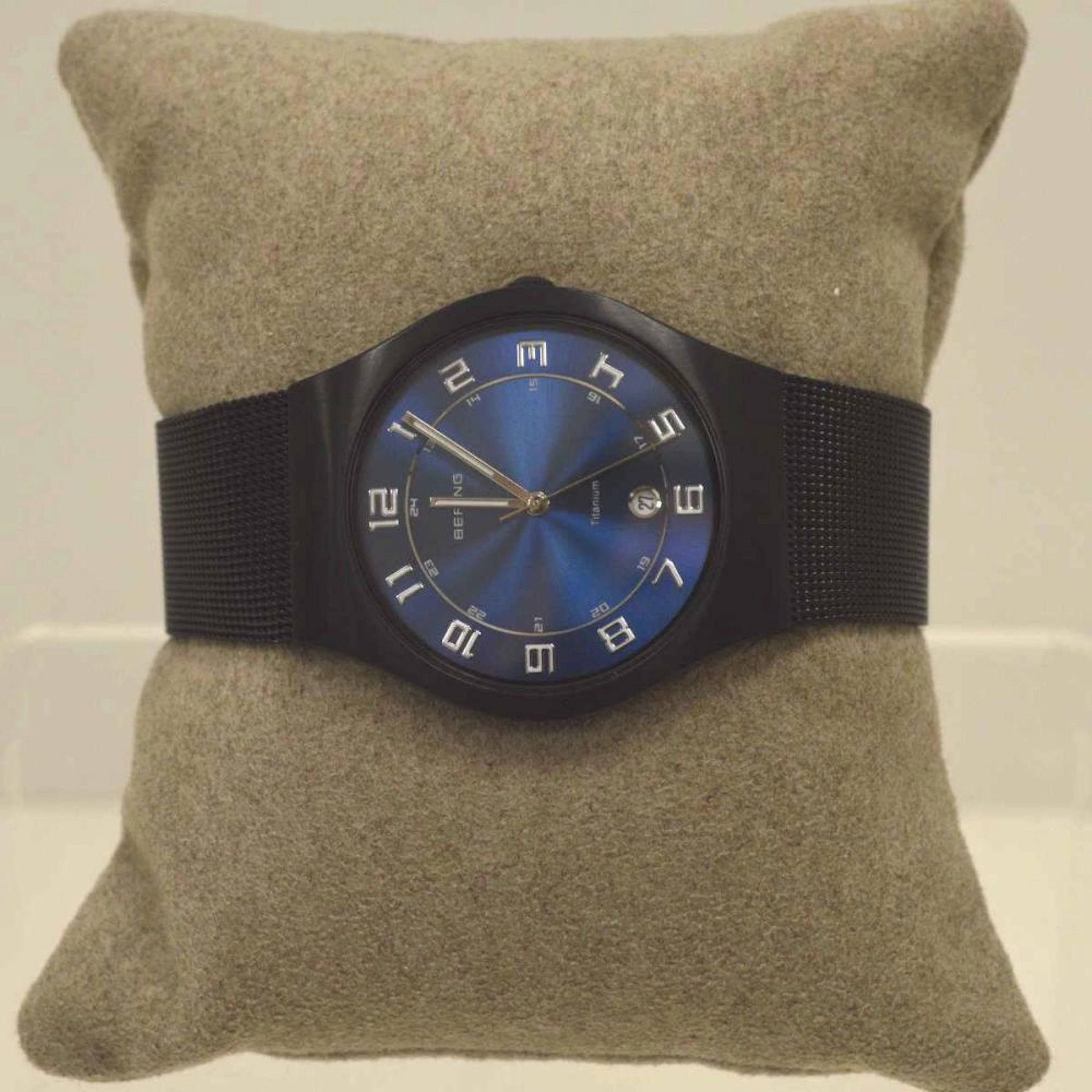Men's Bering black titanium watch