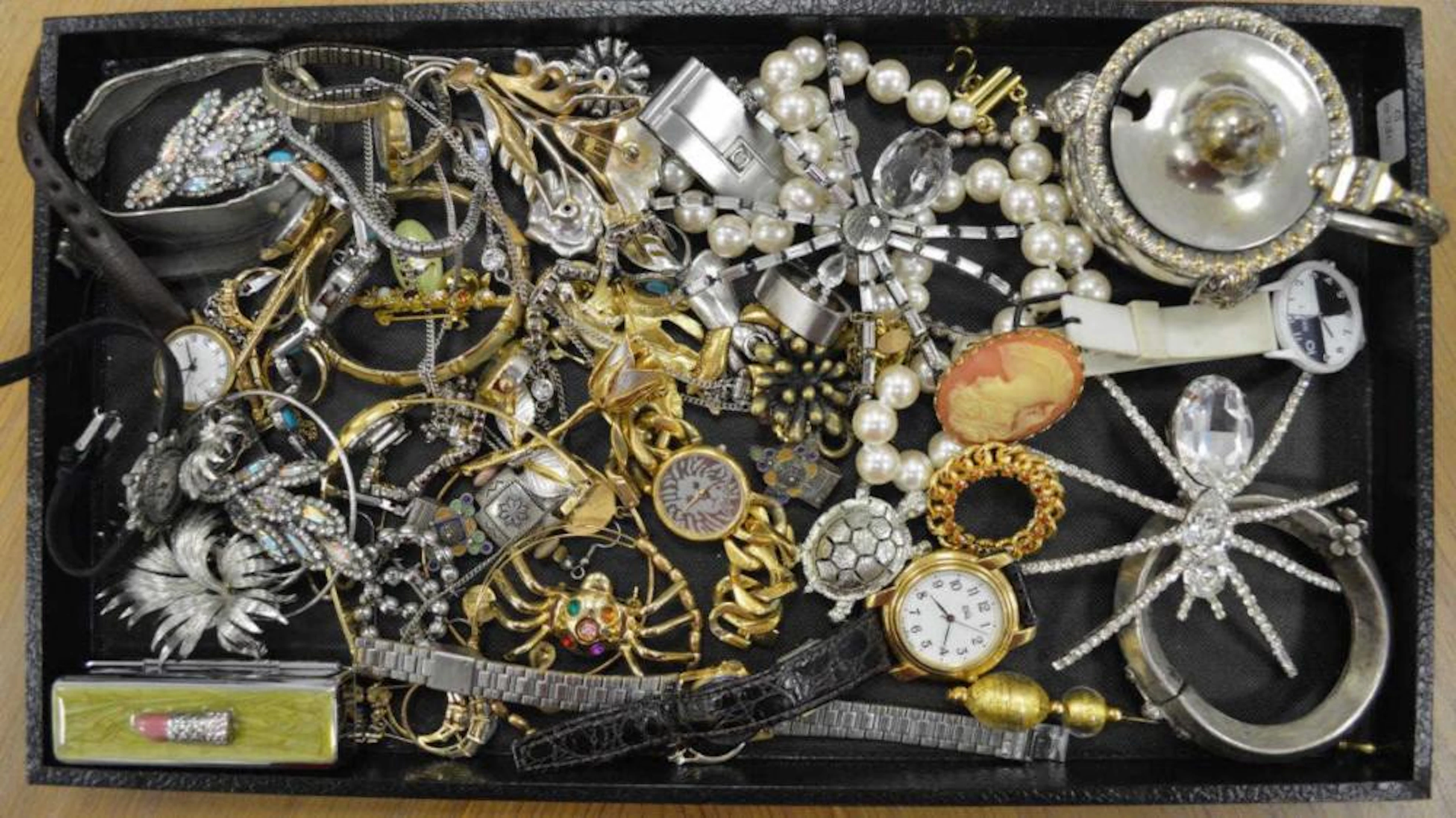 Lot of costume jewelry