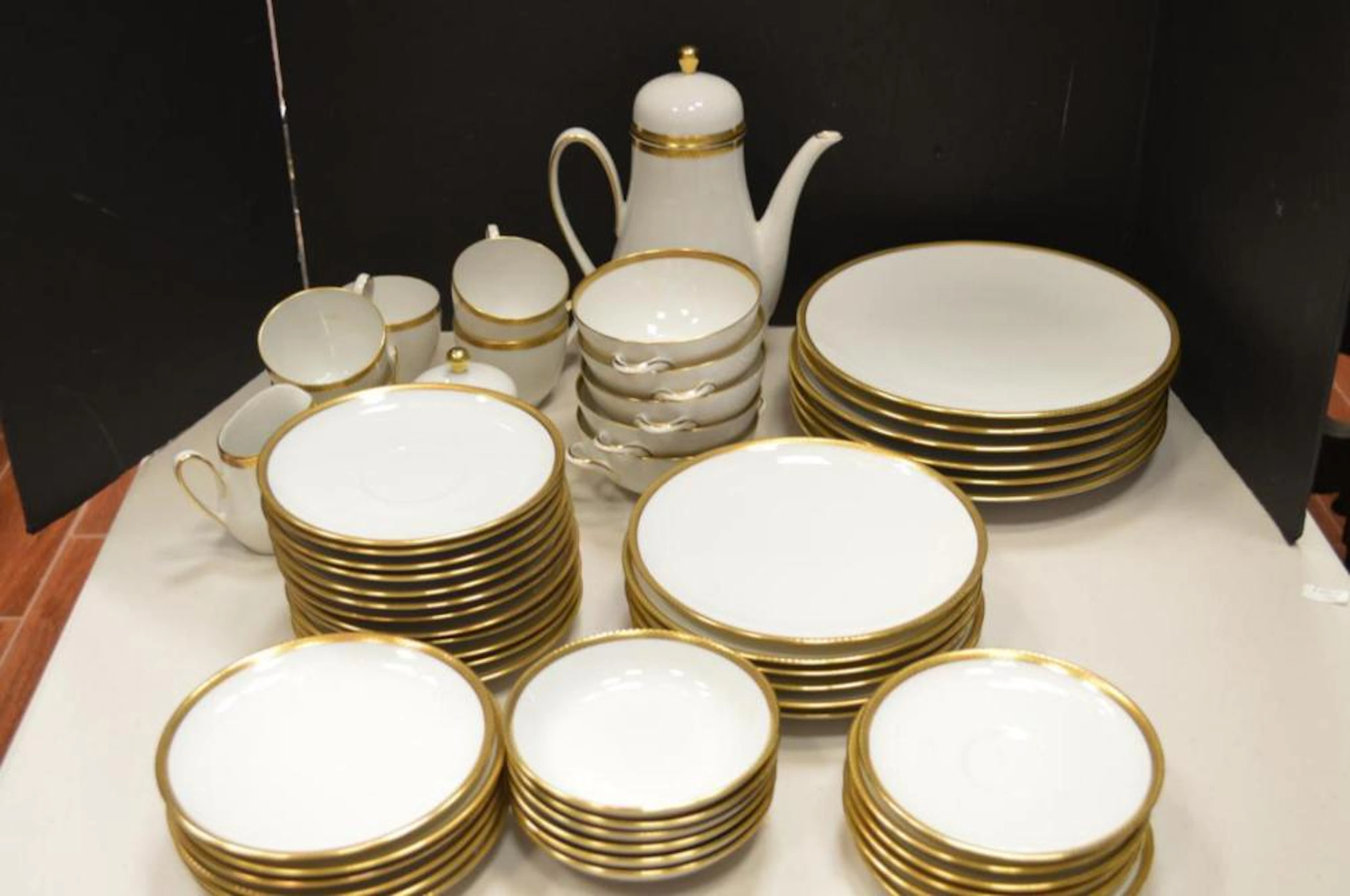Vintage Hutschenreuther Harmonie China 04597