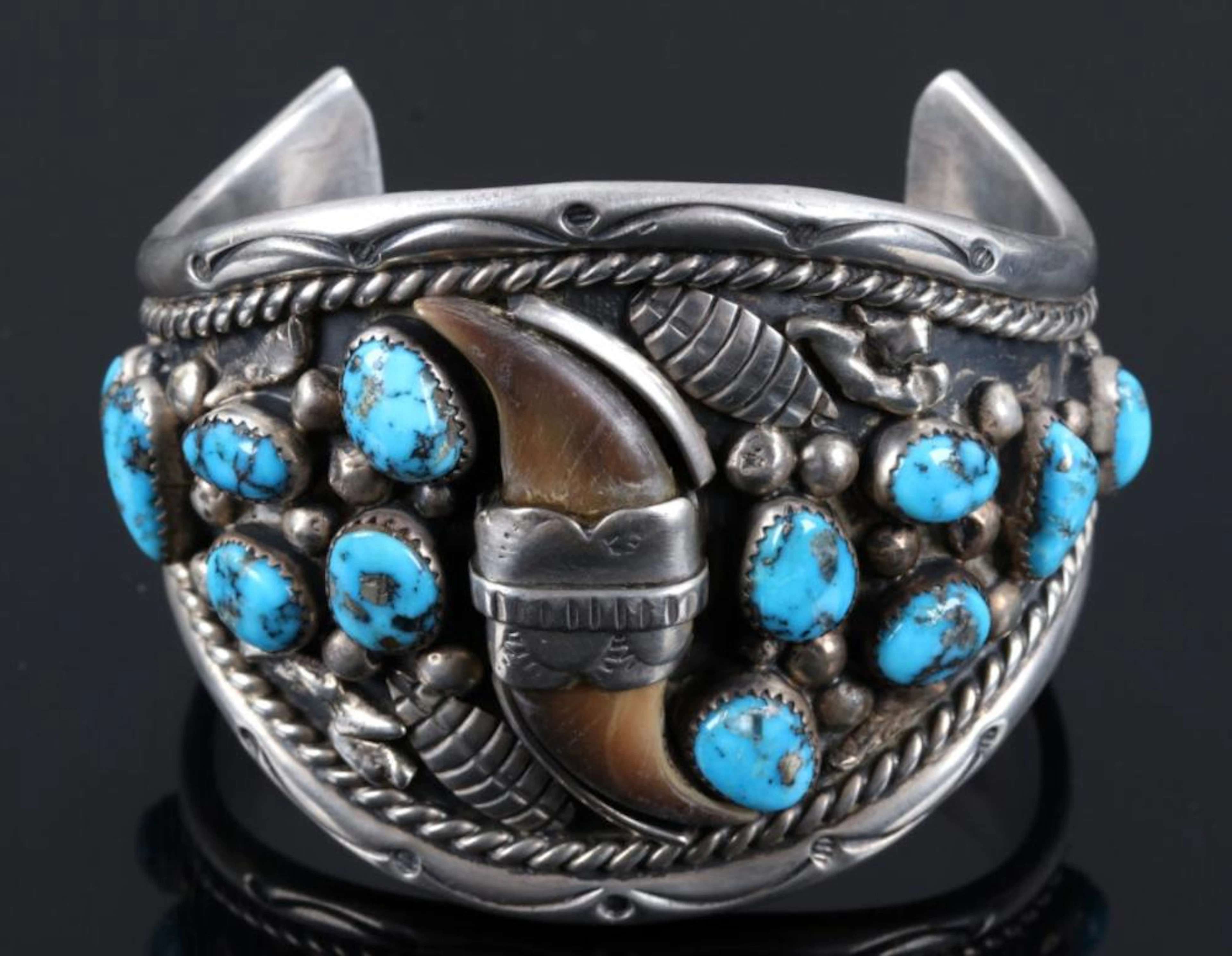 avajo Kingman Turquoise & Bear Claw Bracelet