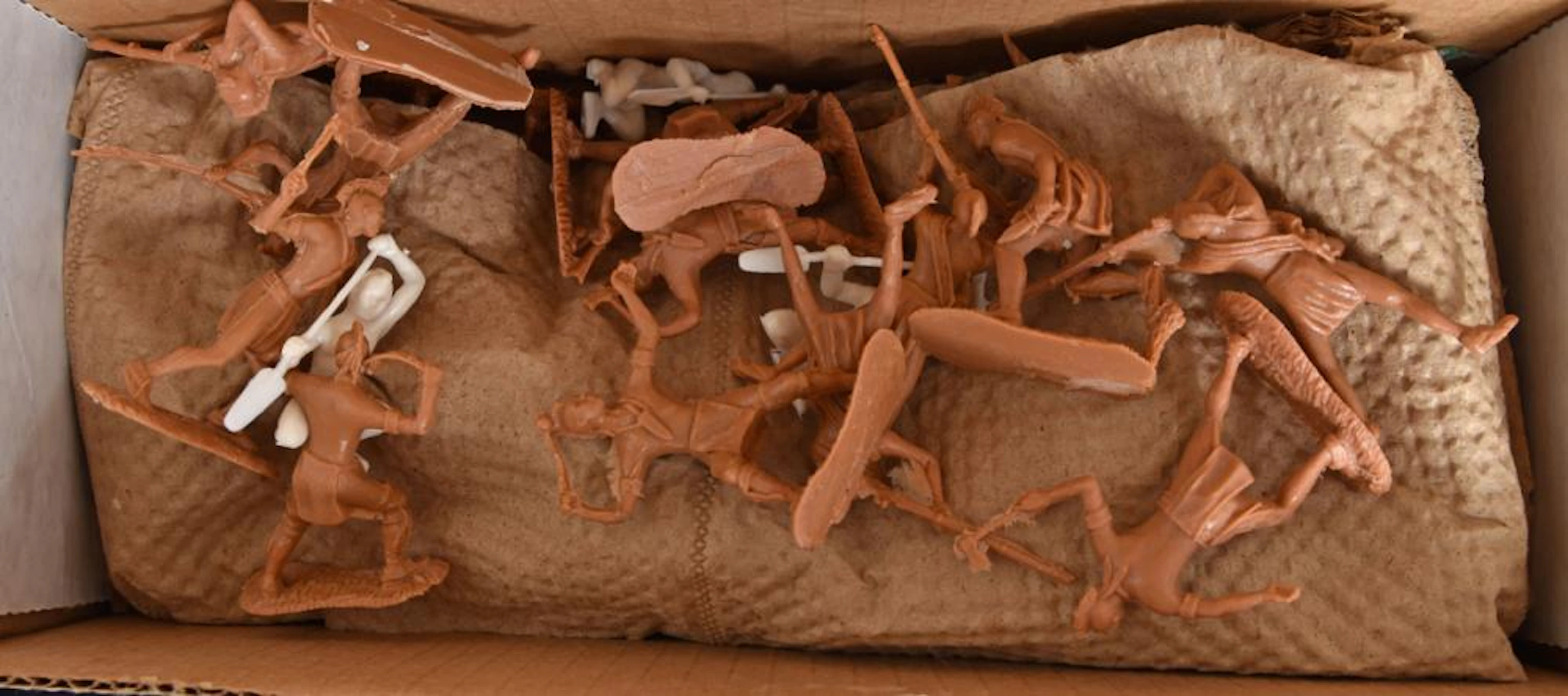 Original box containing Barzso Indian figures