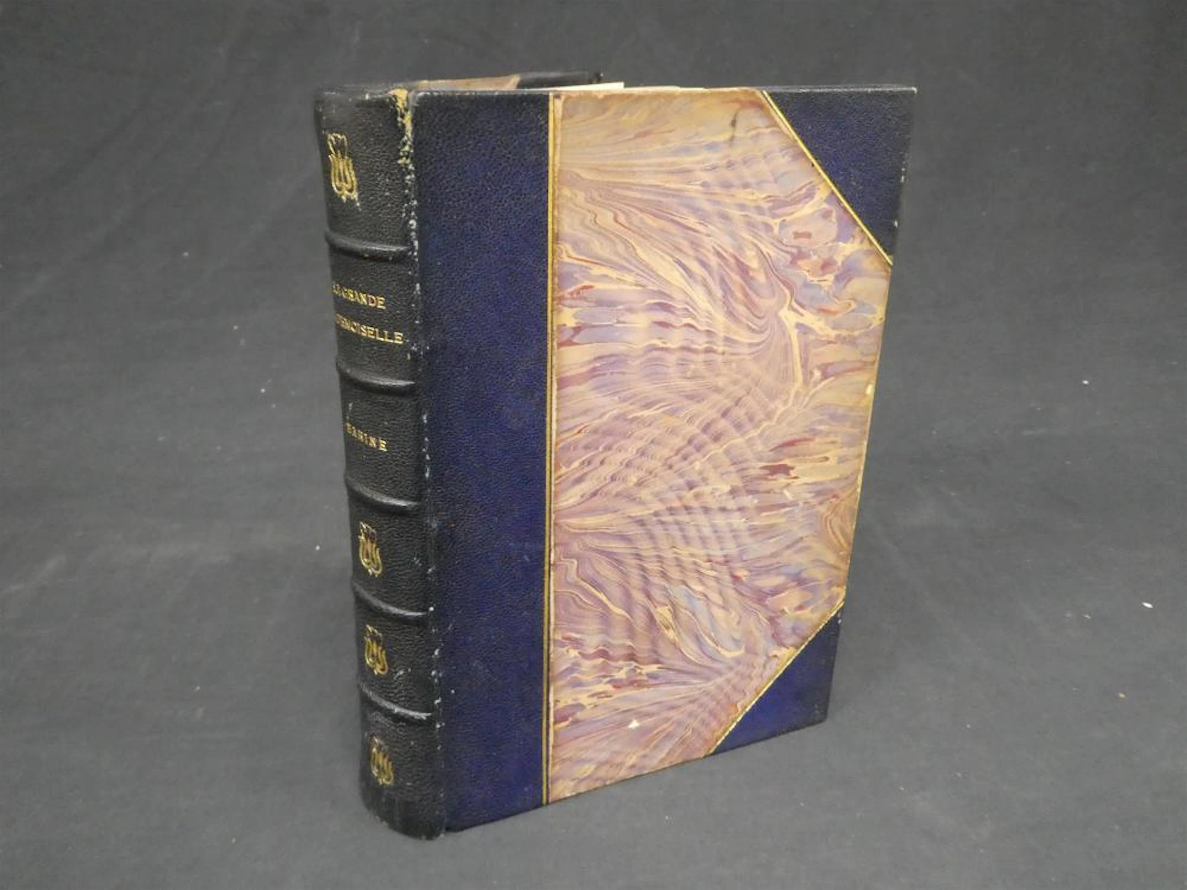 FINE BINDING LA GRANDE MADEMOISELLE