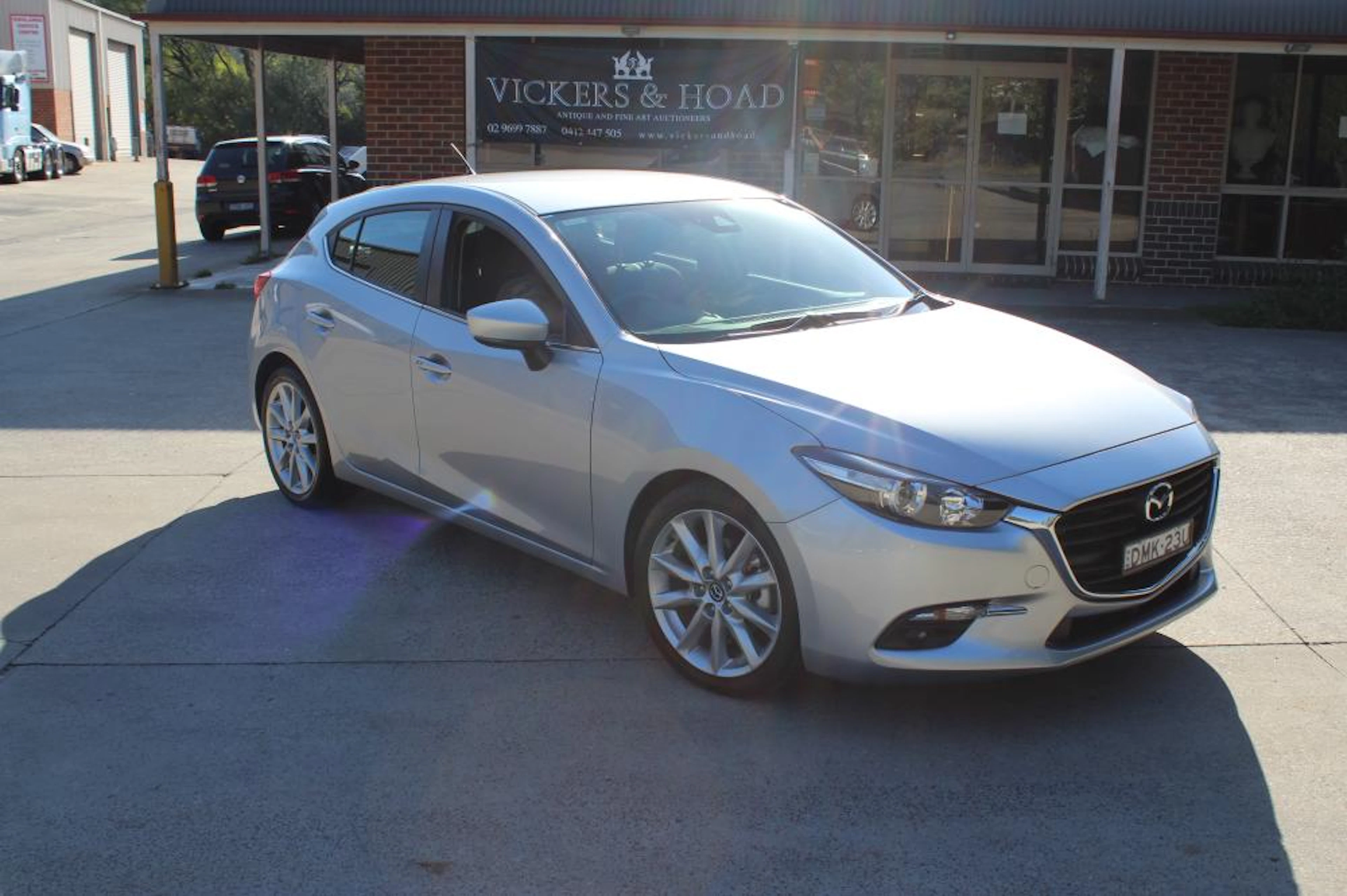 CAR- Mazda 3 2016 model SP25 Hatch