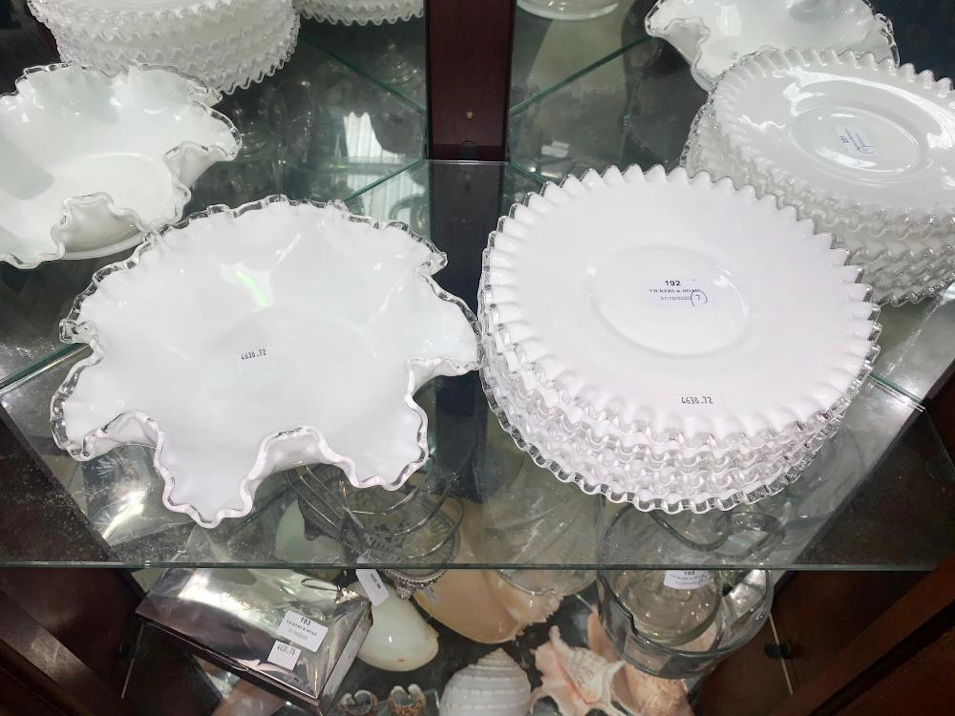 Vintage Victorian style dessert plates and bowl, approx 24cm Dia and smaller (7)
