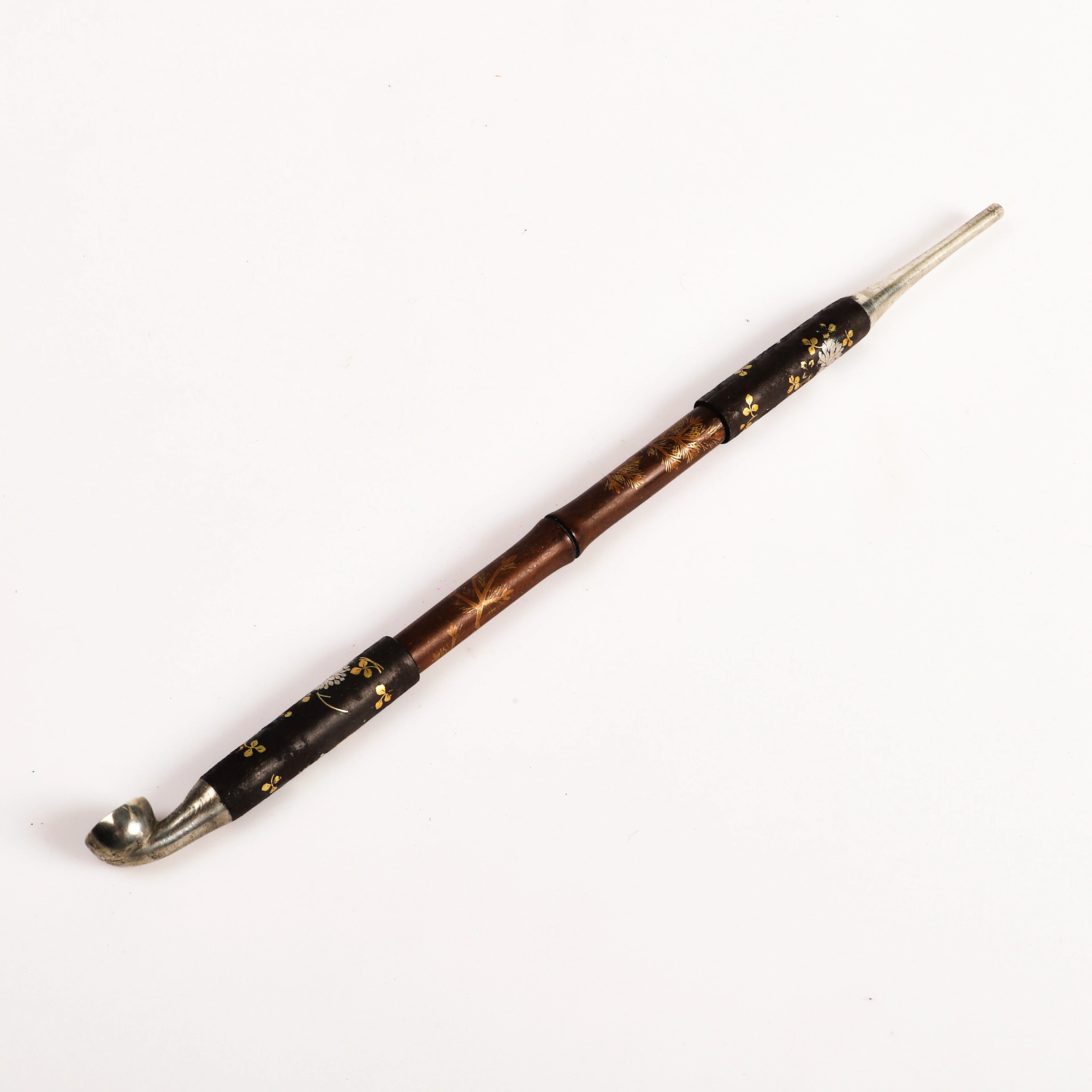 OPIUMPIPA, Japan, 1800-tal, silver/bambu med inläggningar i guld.