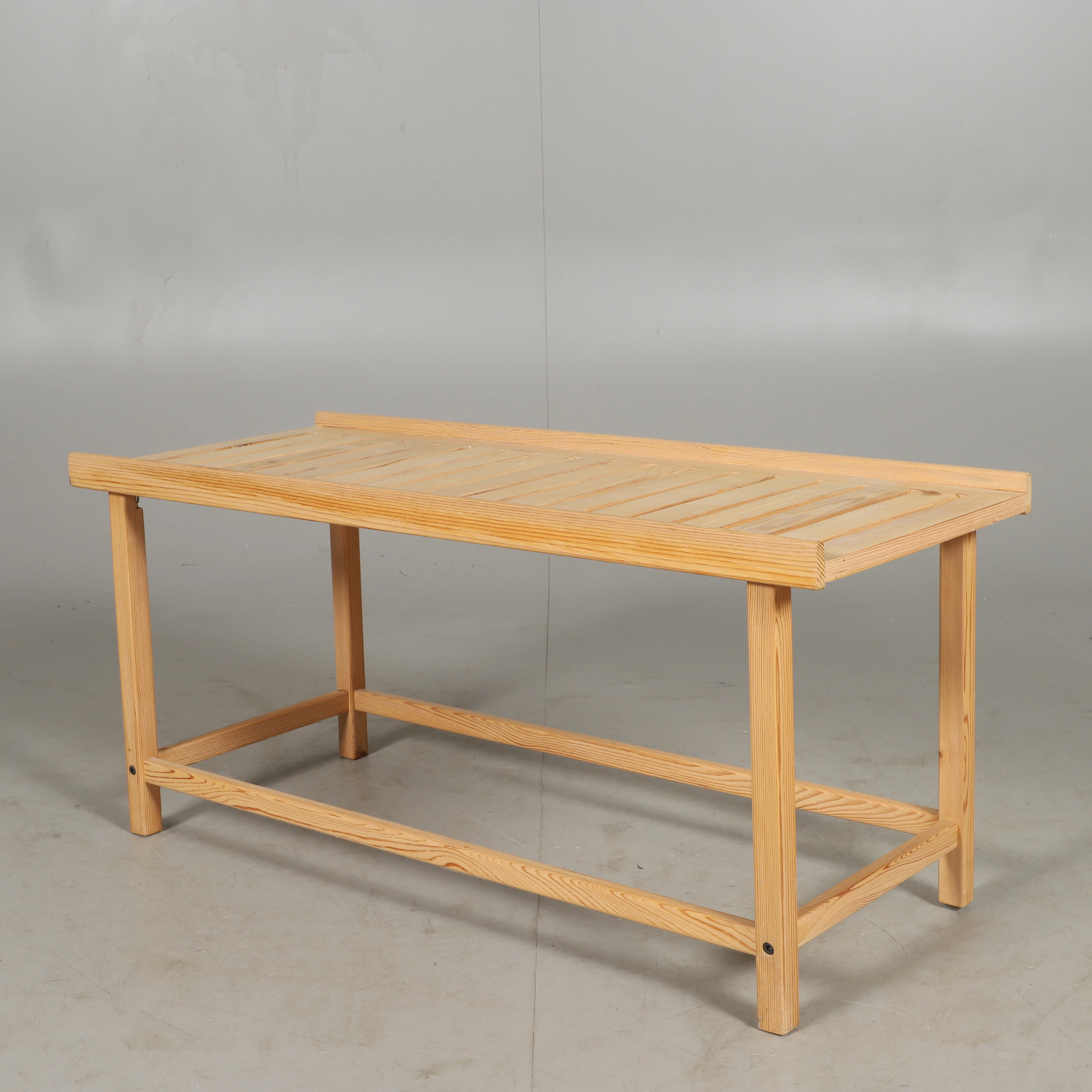 BLOMSTERBORD, ”Tulpan II”, furu, IKEA, design Erik Wörts.