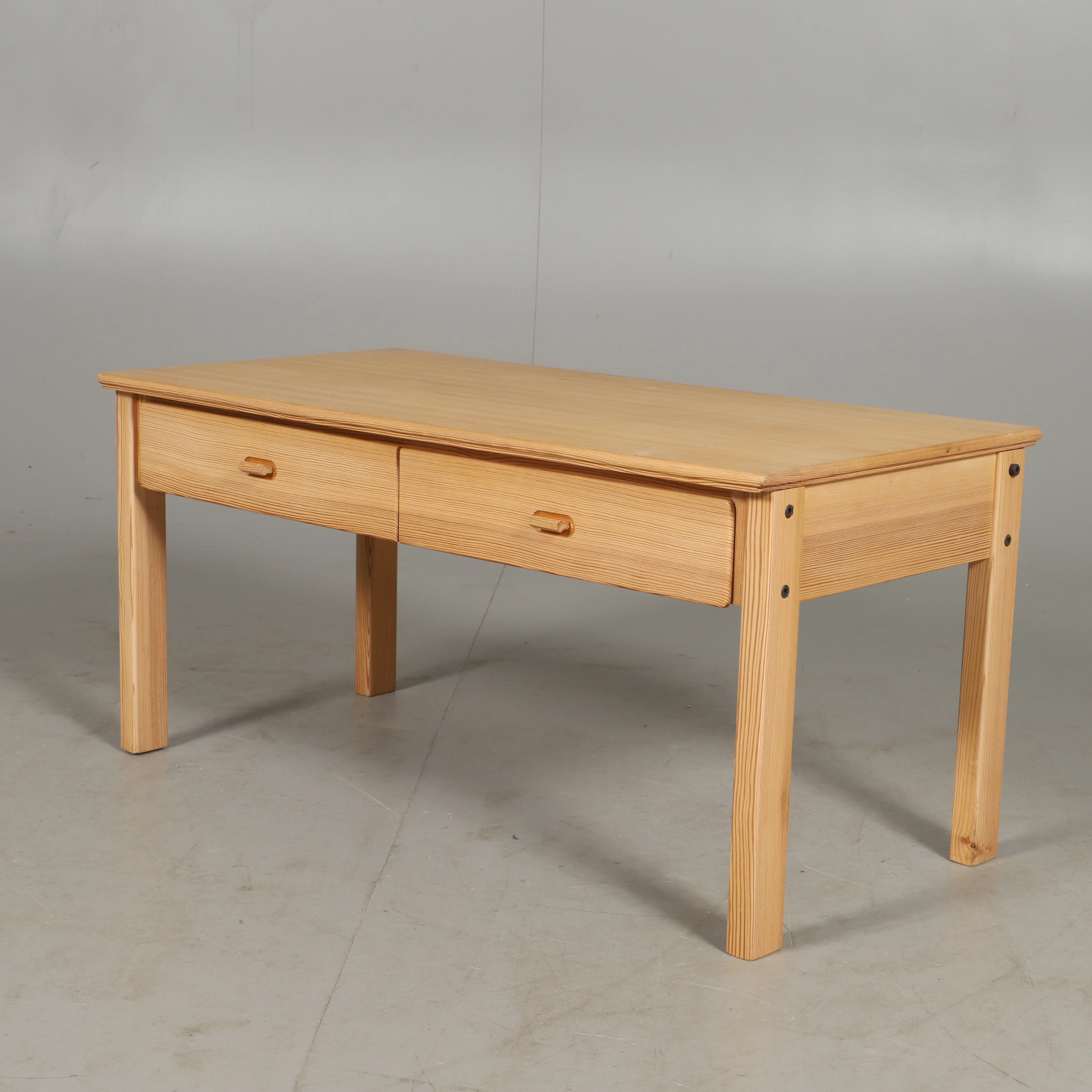 HALLBYRÅ, furu, IKEA, design Erik Wörts.