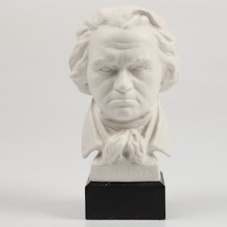 BYST, "Beethoven", porslin på träsockel, 1900-tal.