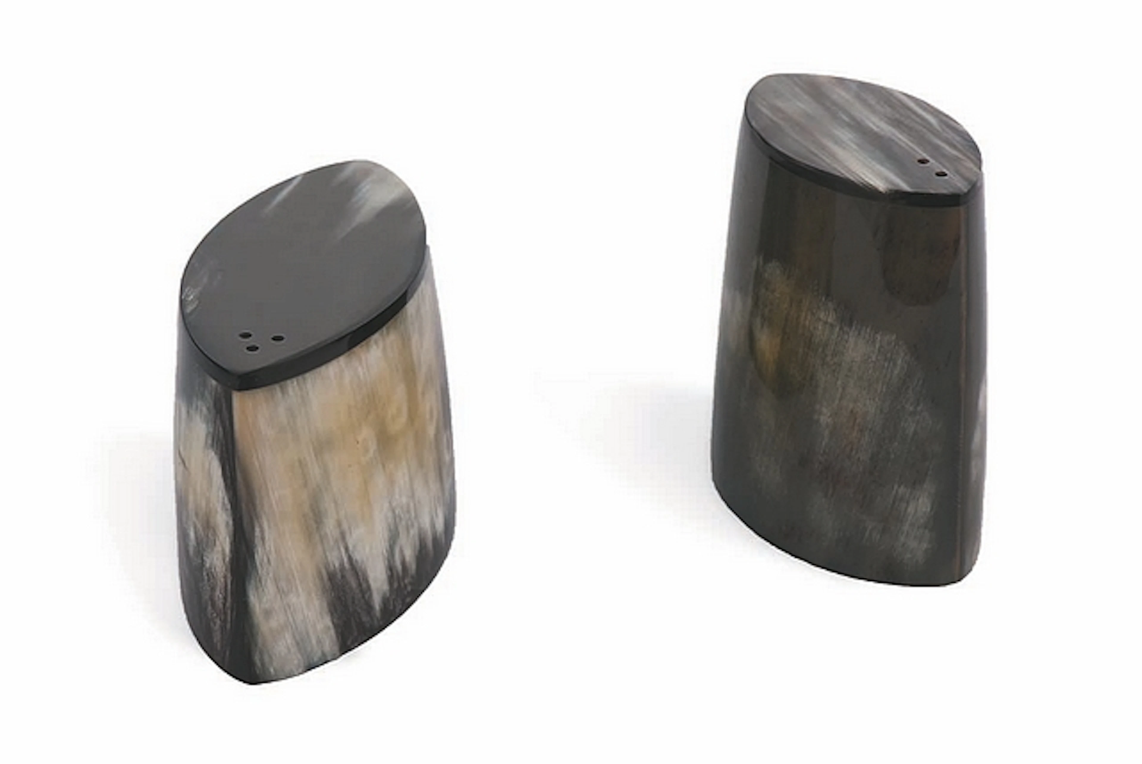Salt and pepper set hand carved from marbled horn 6x3x7cm Cravt SKU 350032