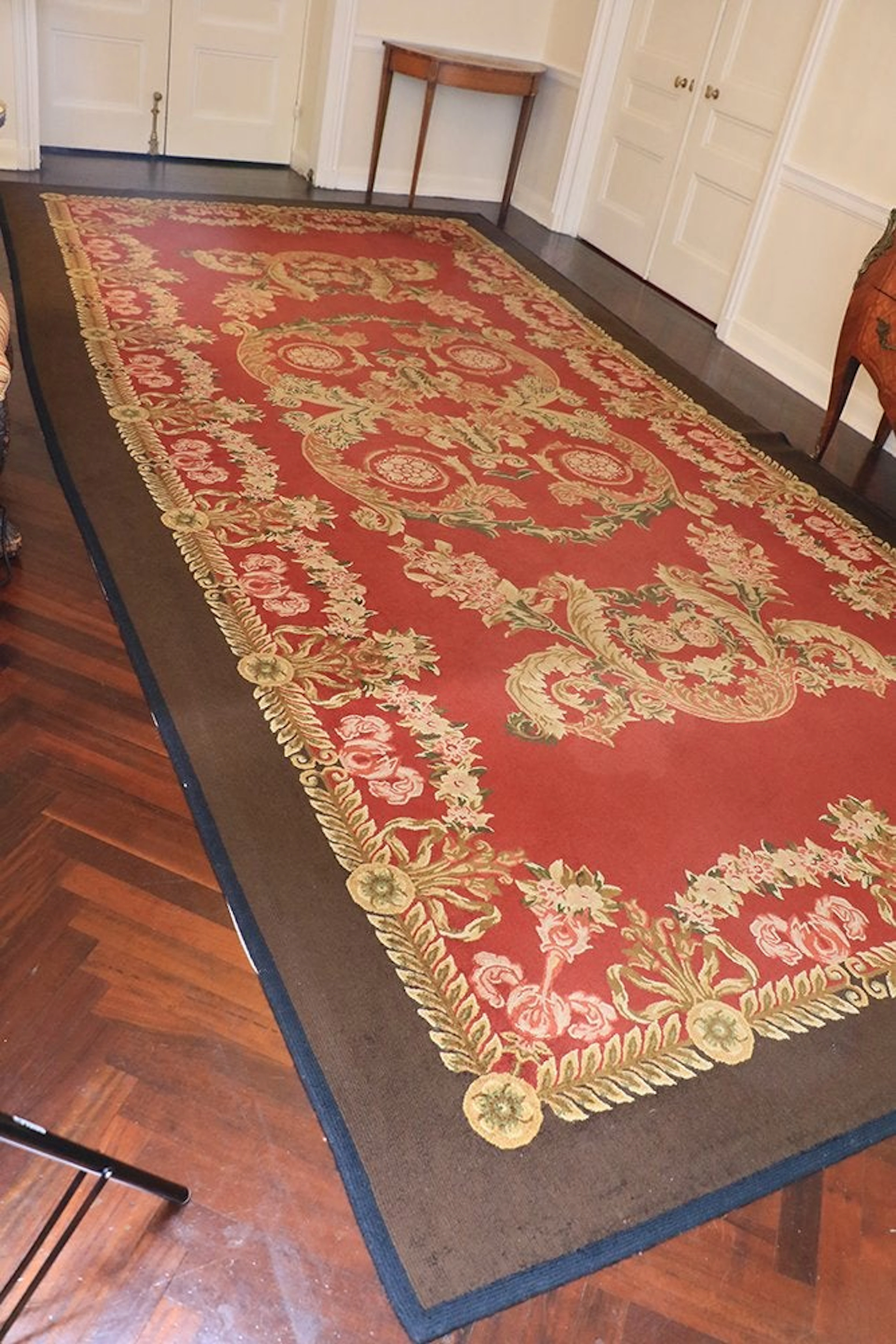 Wilton Aubusson style wool needlework machine made rug