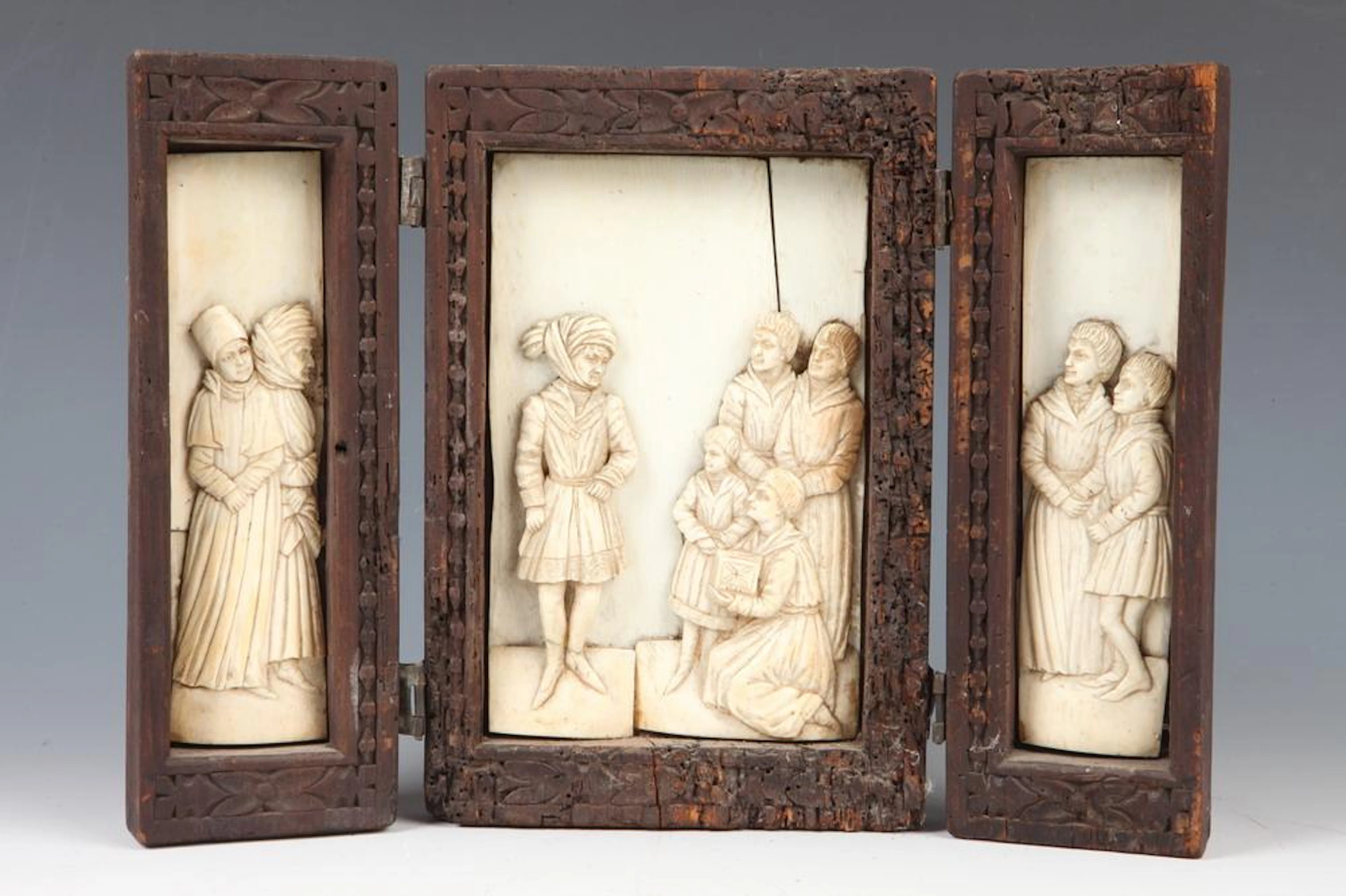 GERMAN CARVED IVORY TRIPTYCH, 16th century.