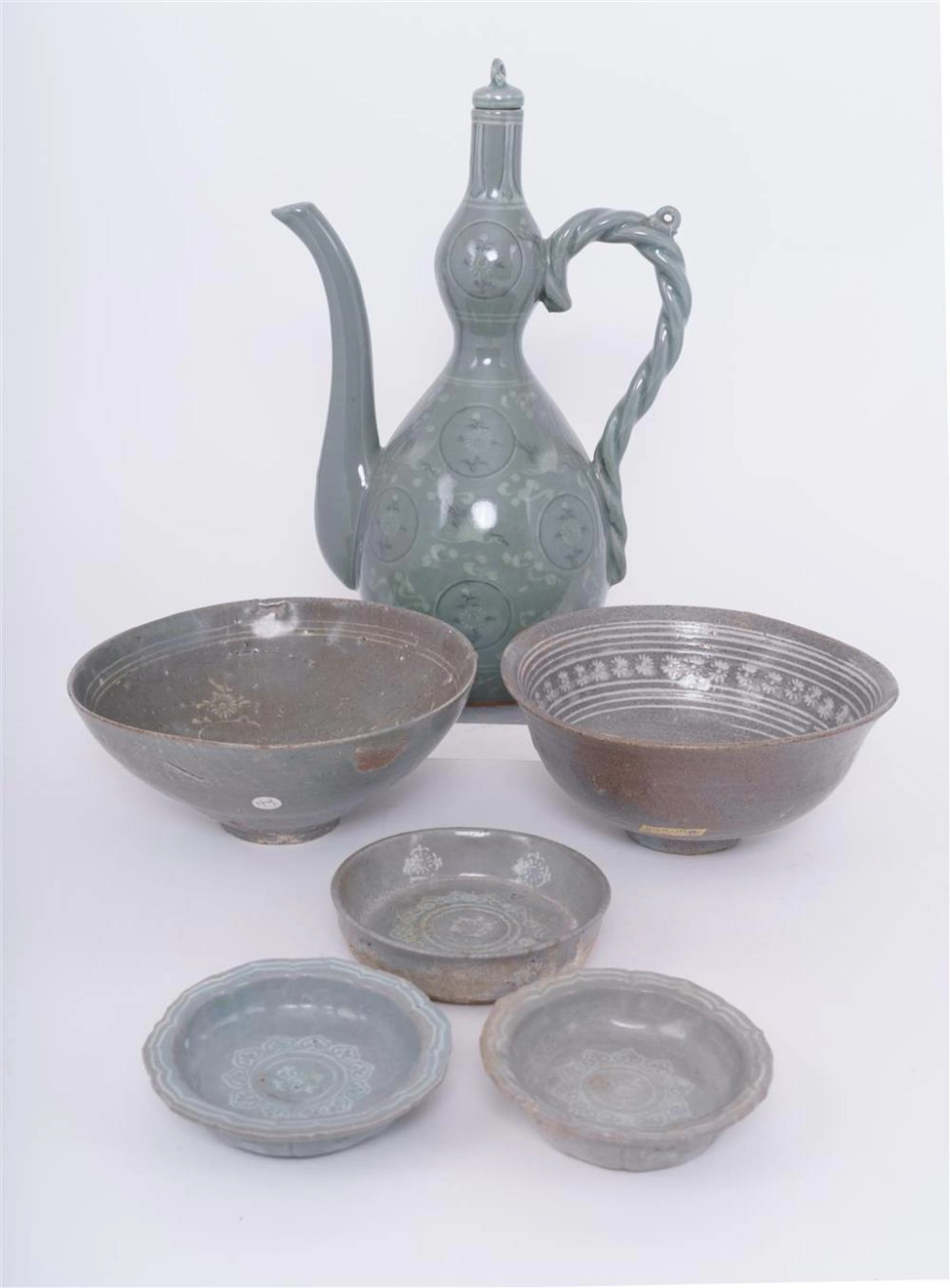 18 ASSORTED PIECES 14TH CENTURY AND OTHER KOREAN CELADON POTTERY