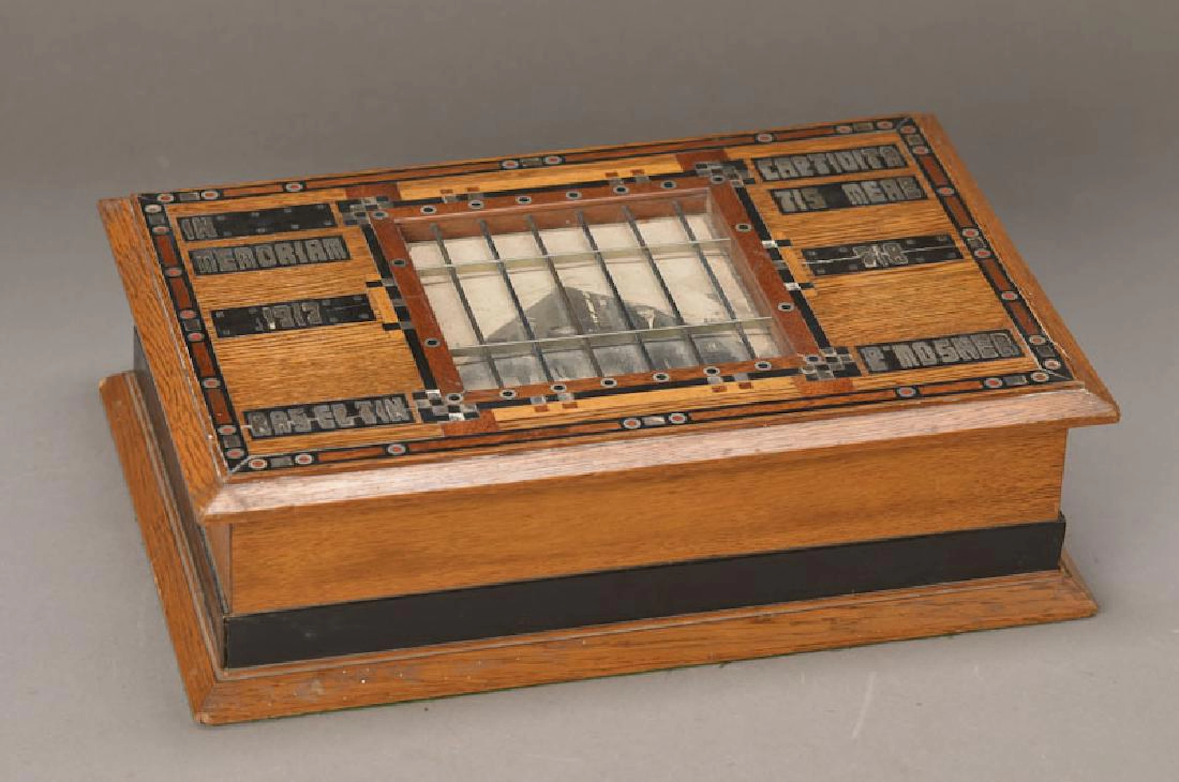 lidded box
