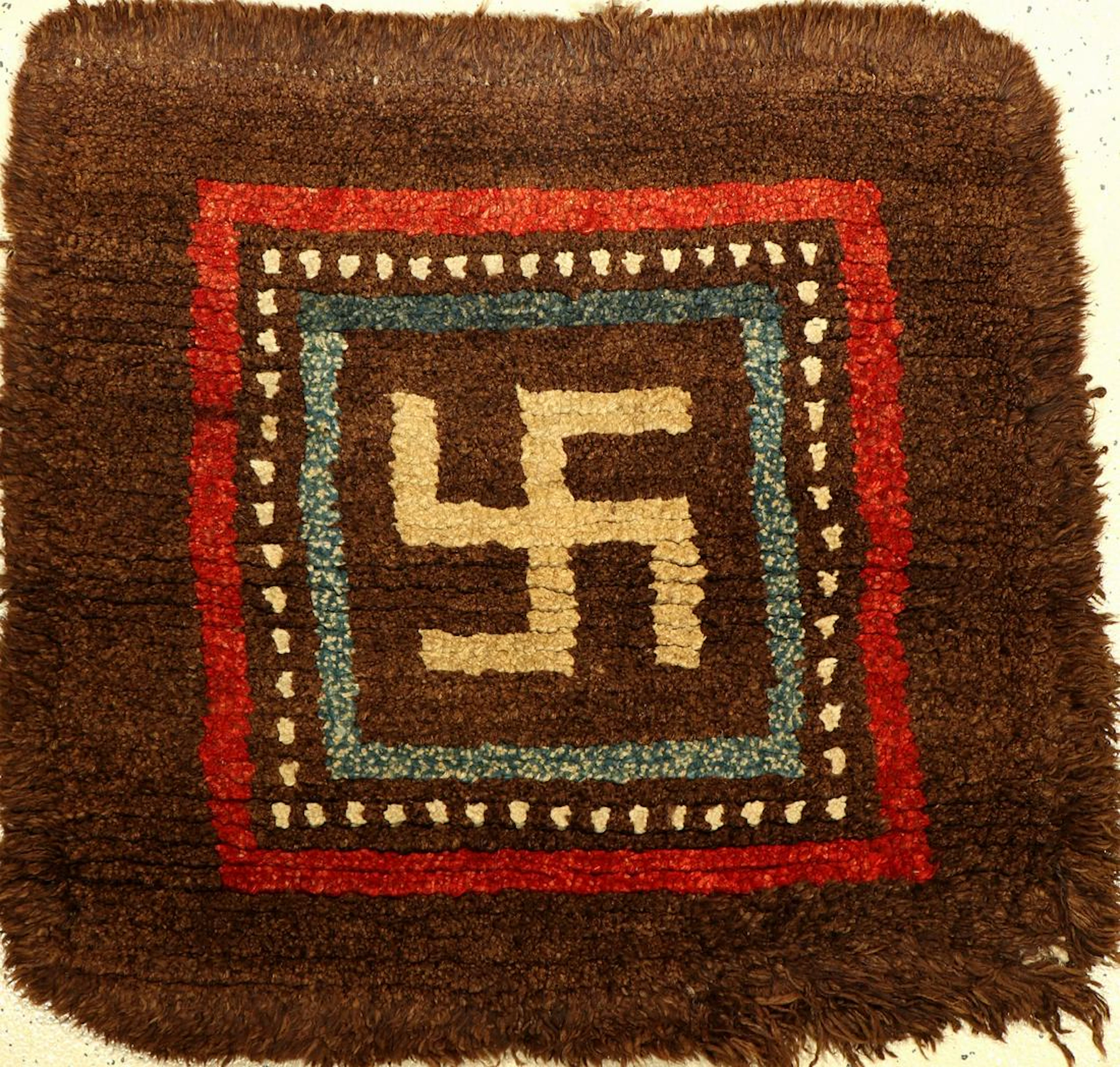 Tibetan Wangden Drumtze 'Meditation-Rug' (Swastika),