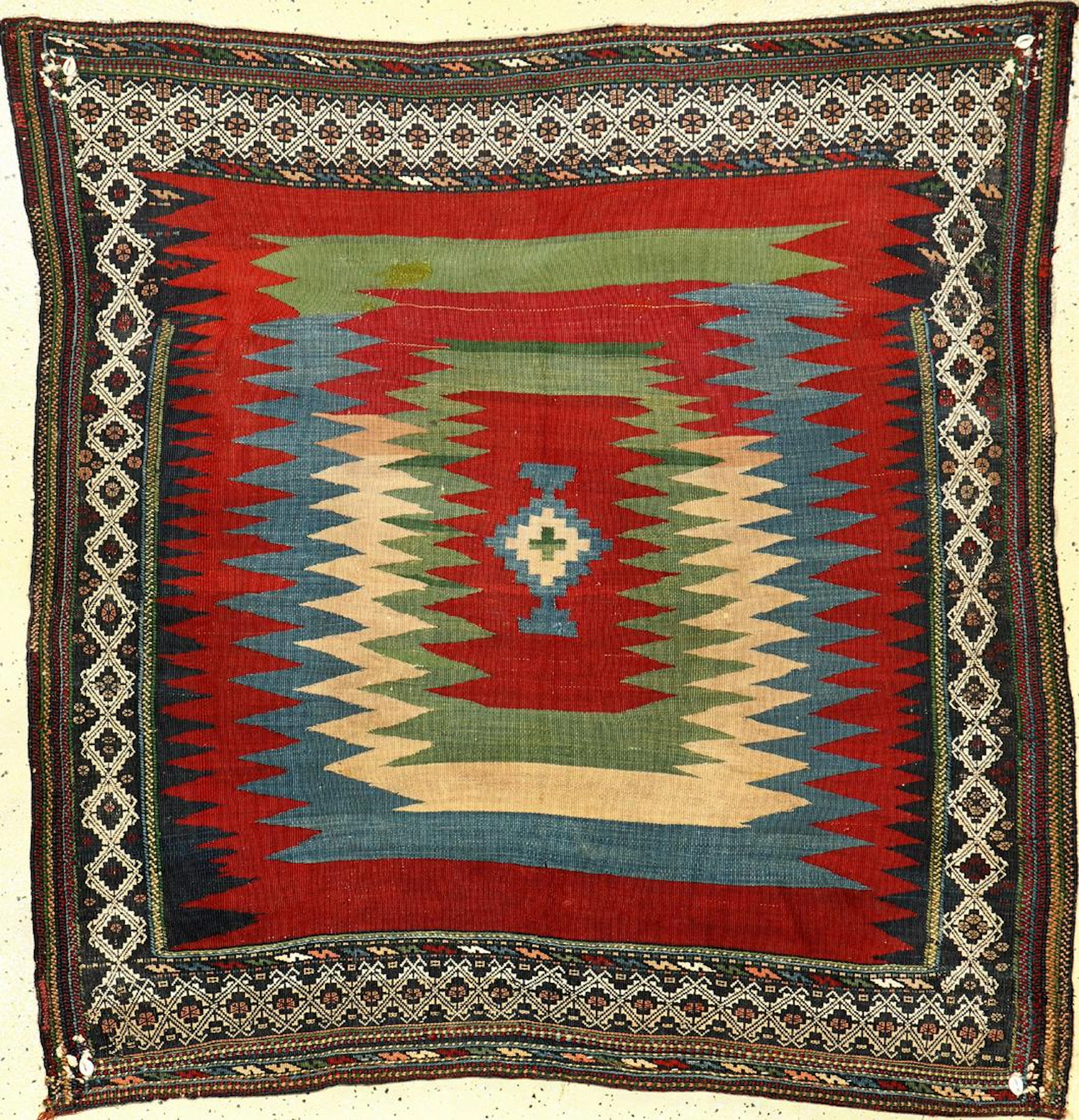 Fine & Rare Varamin 'Ru-Korsi',
