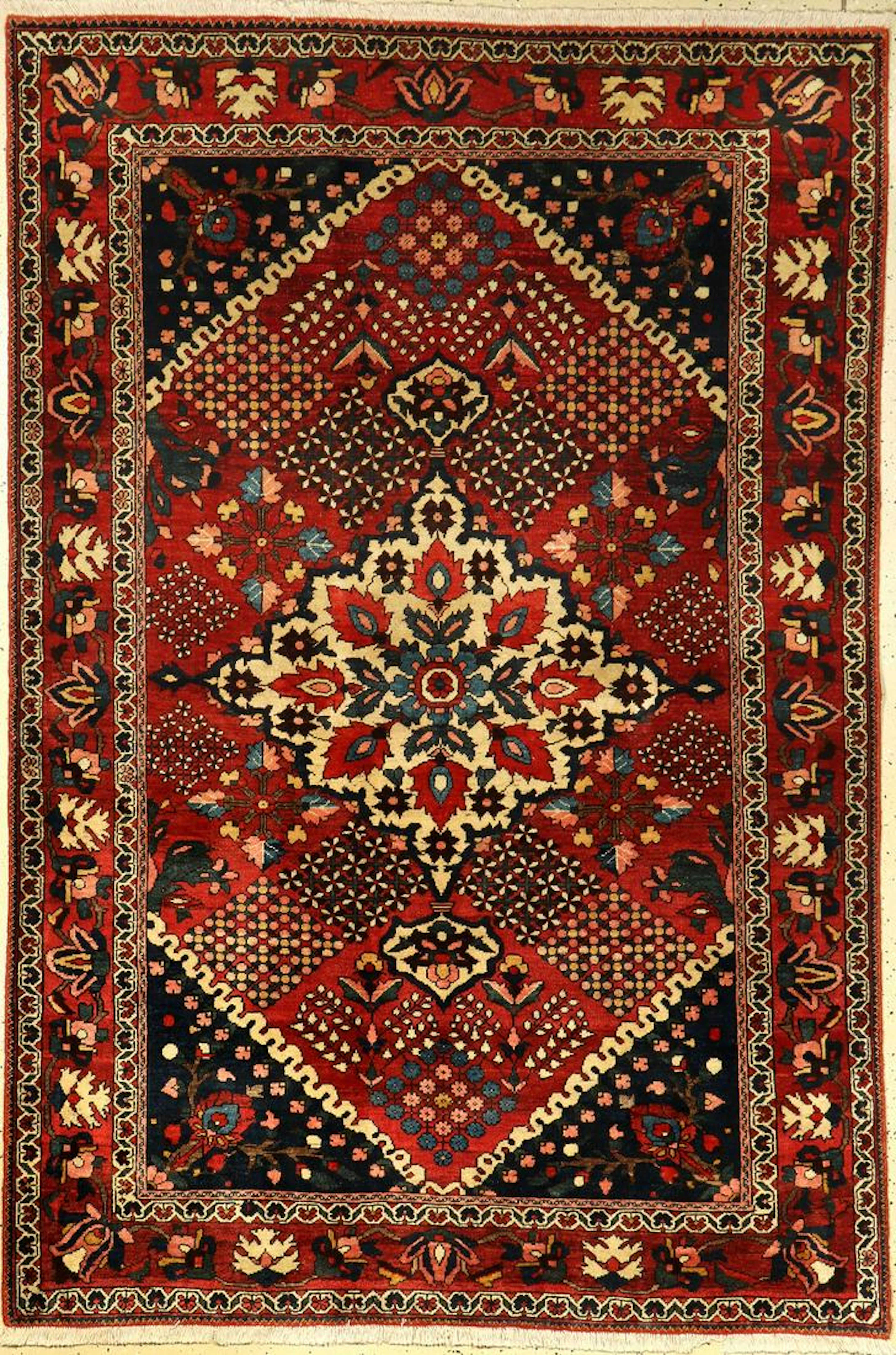 Bakhtiar rug old, Persia, approx. 60 years, wool on