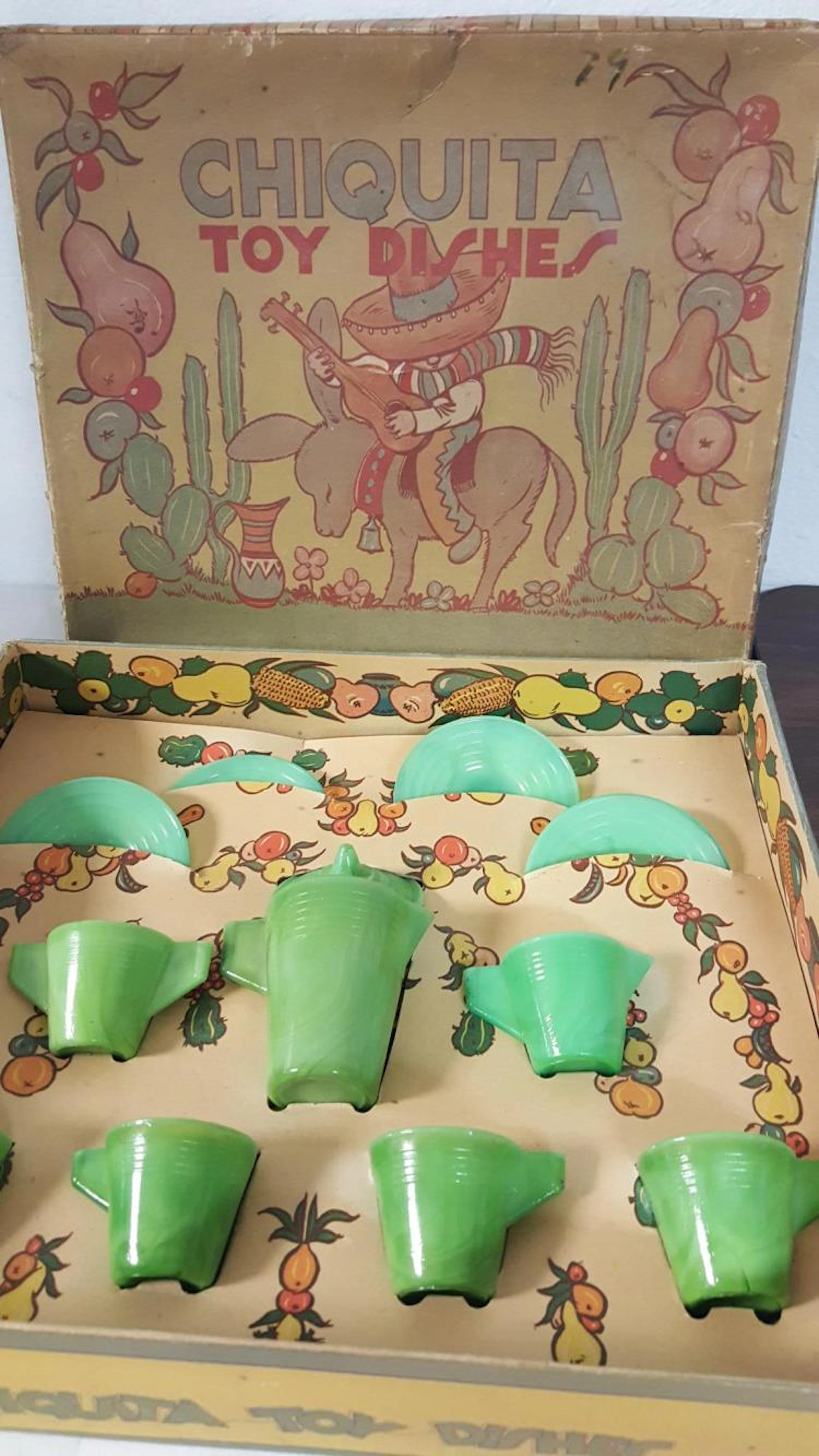 Jadeite Chiquita toy dishes c.1940 by Pressman