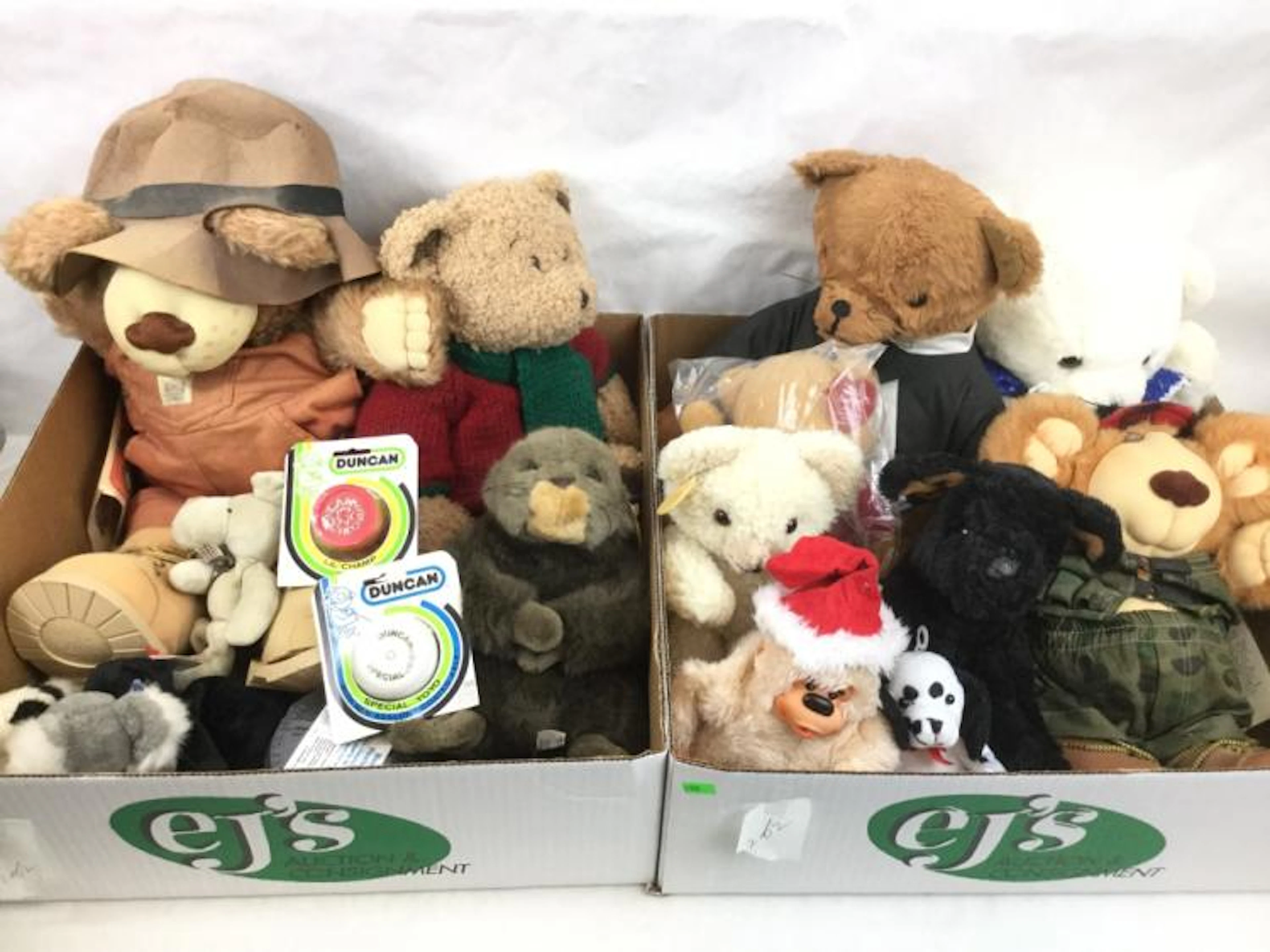 Assorted Plush Toys & Vintage Duncan Yo-yos