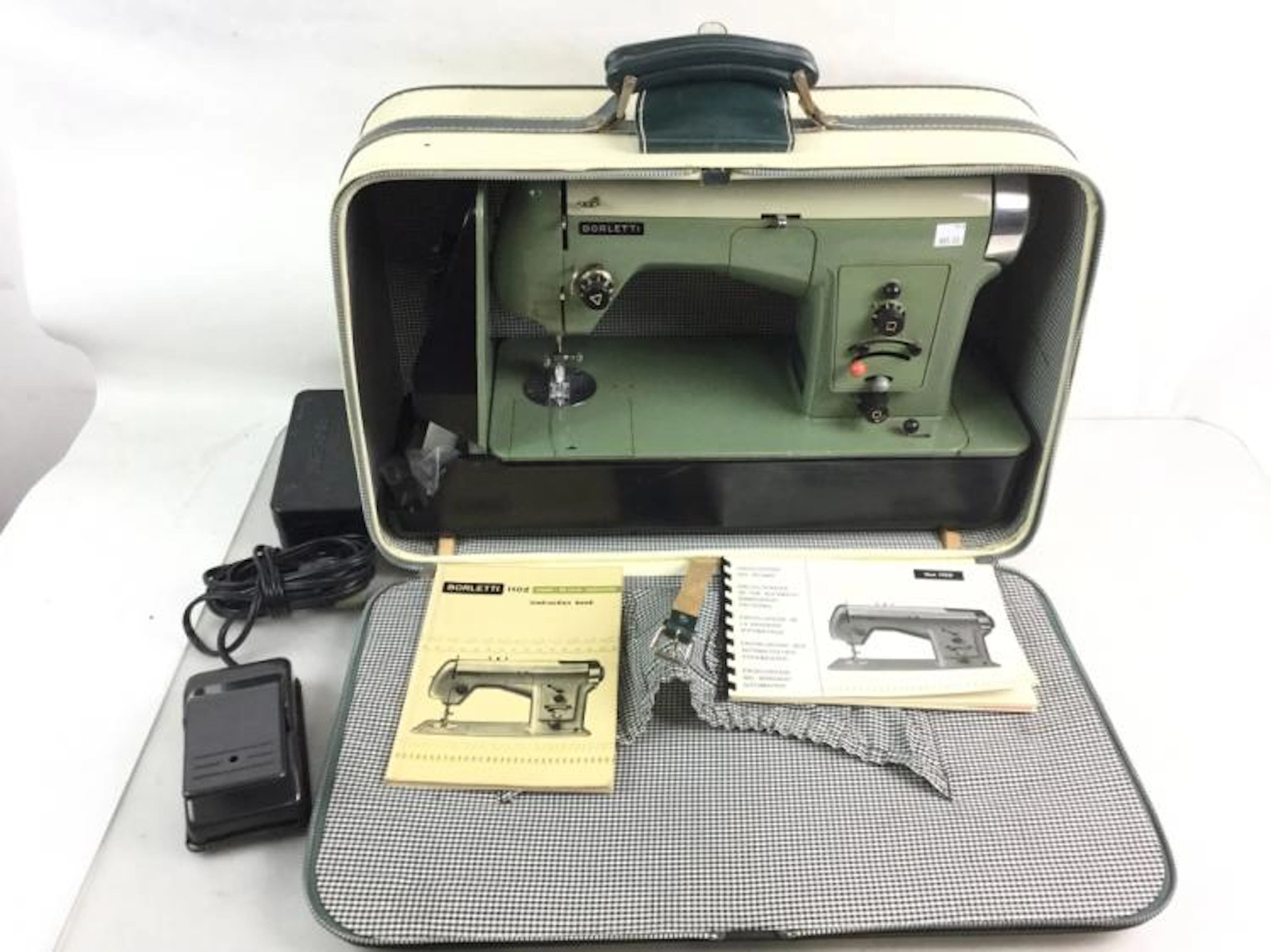 Vtg. Borletti Model 1102 Sewing Machine