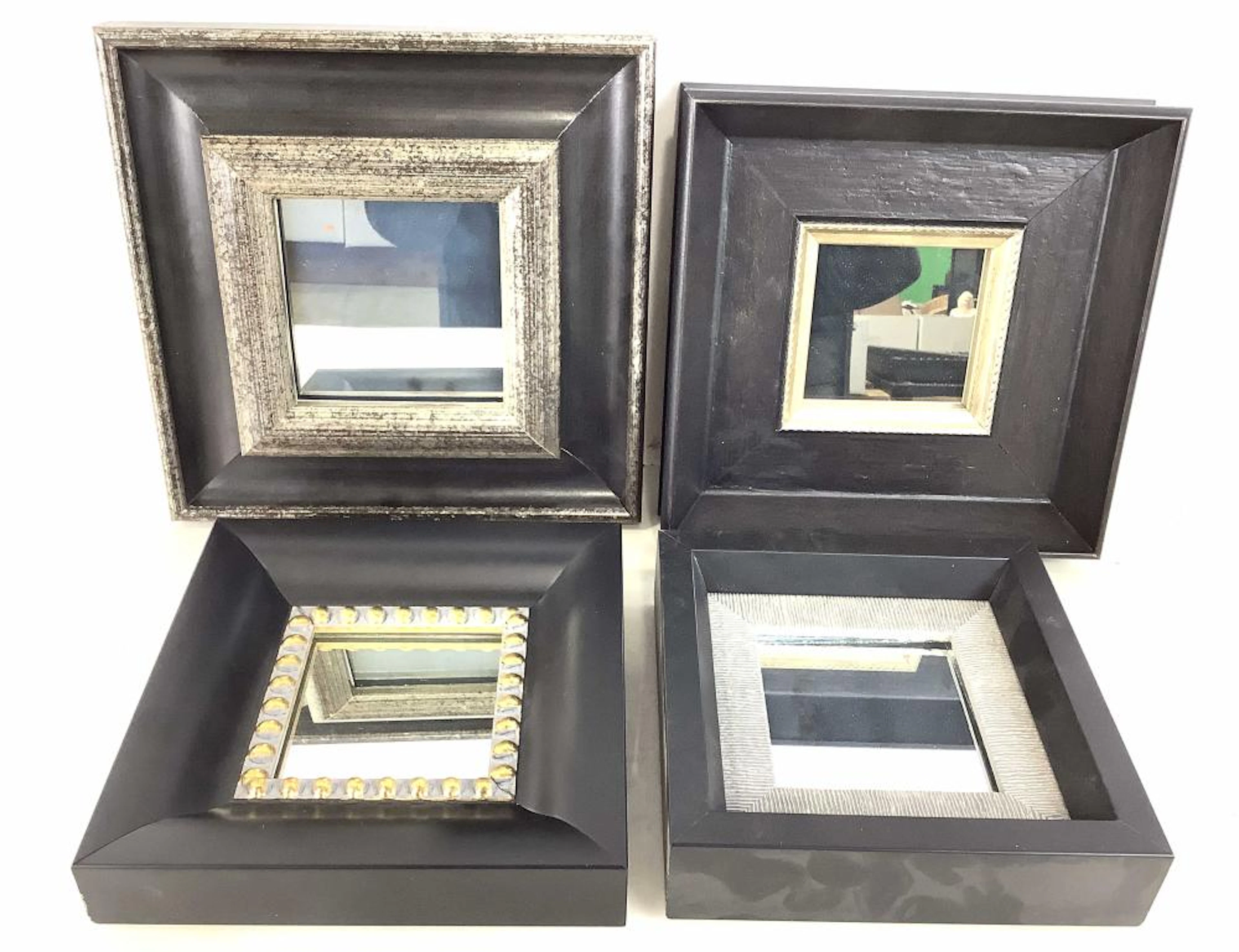 (4) Small Traditional Style Decorative Mirrors
