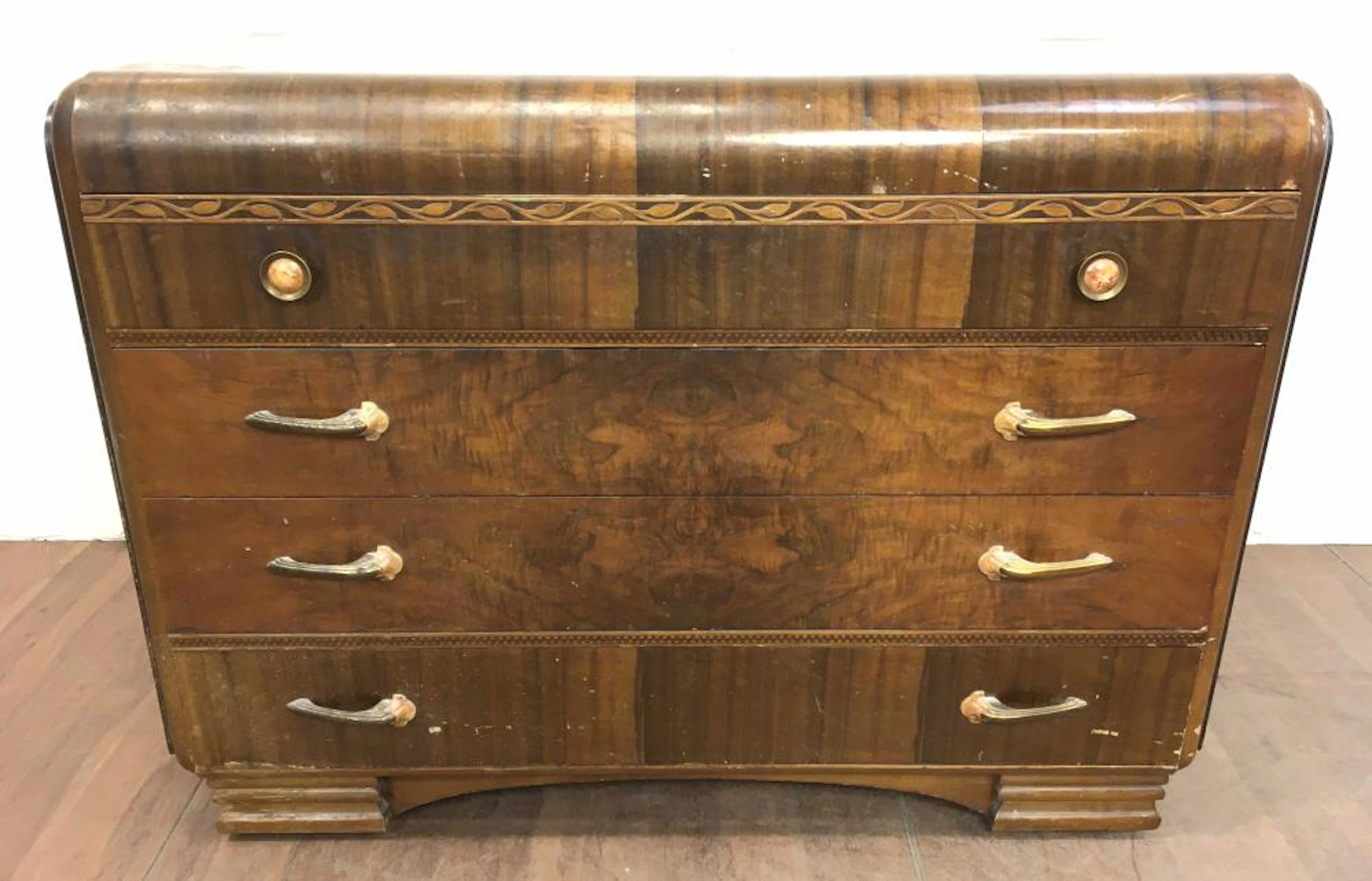 Joerns Brothers Furniture Waterfall Dresser