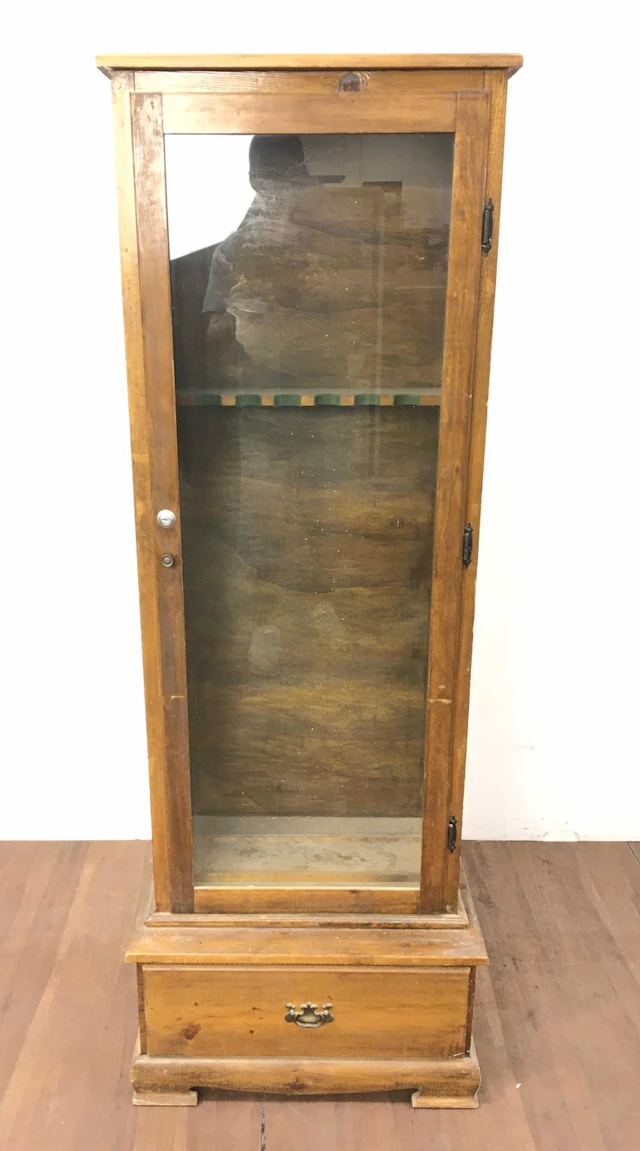 Vintage Wood & Glass Front Rifle Gun Case