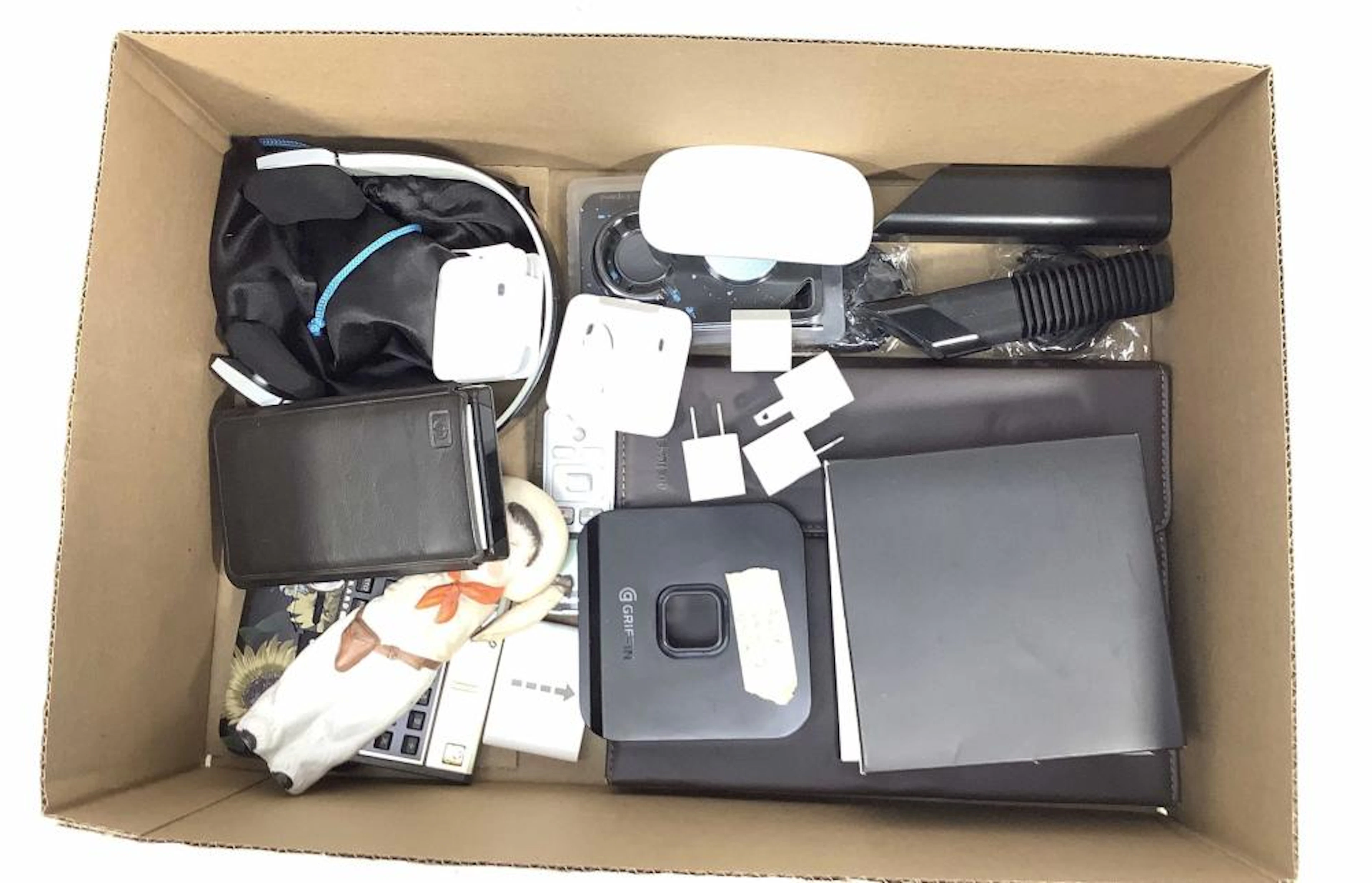Assorted Phone Accessories & Headphones, Apple