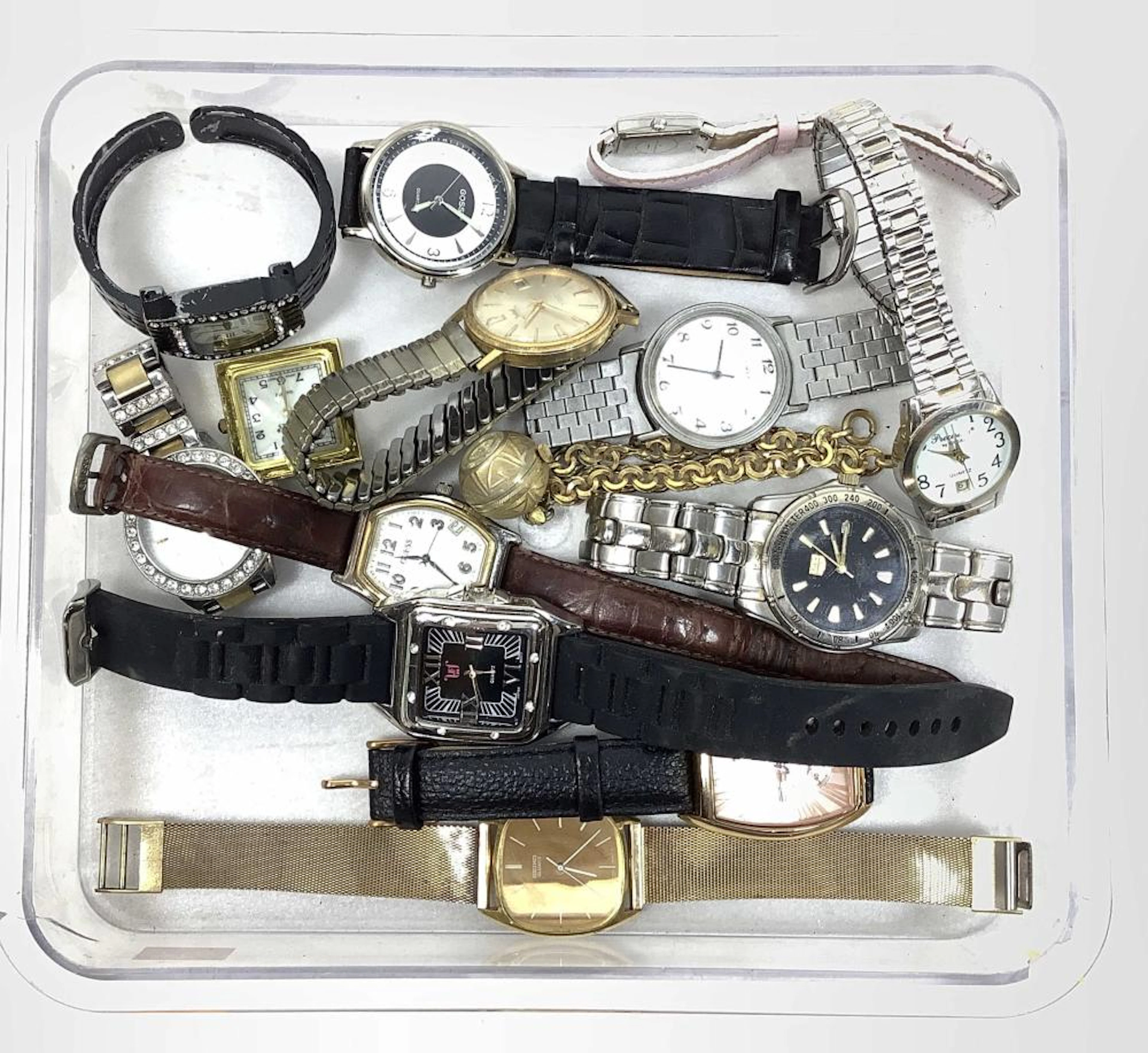 Assorted Fashion Wrist Watches, Liban, Gossip