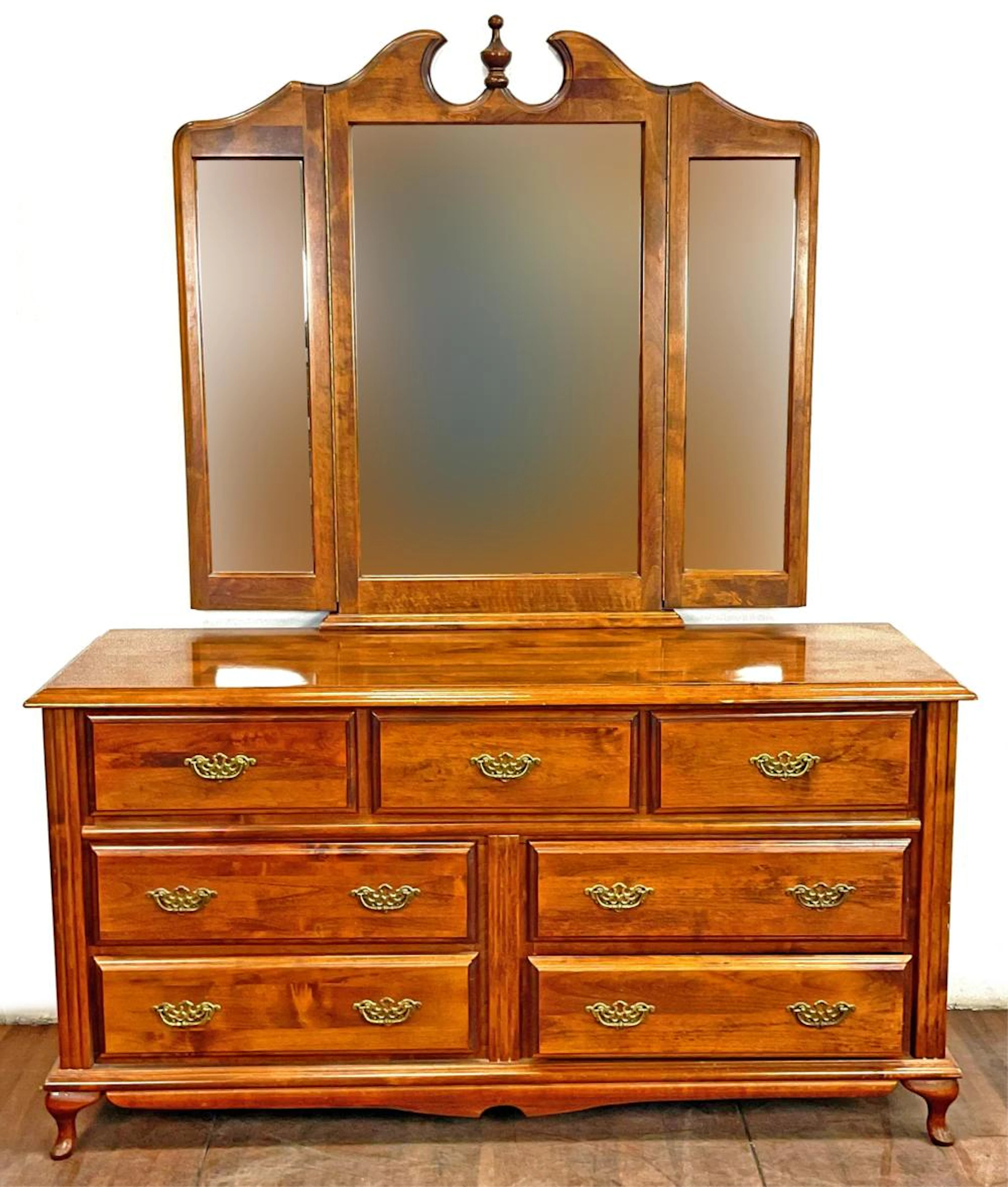 (2pc) Vintage Americana Style Maple Triple Dresser & Tri-Fold Mirror