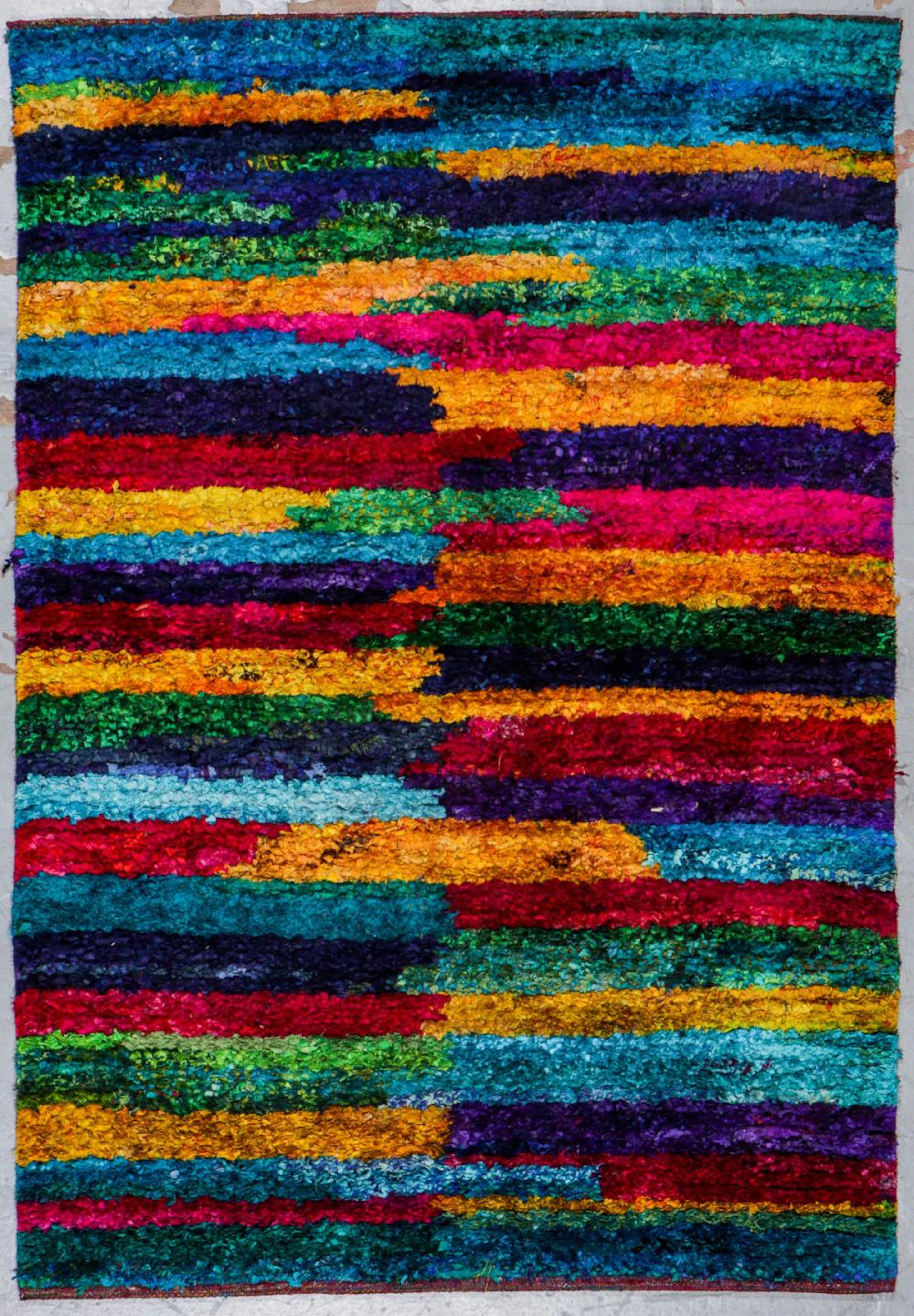 Modern Sari Silk Nepali Rug: 4'3'' x 6'2''