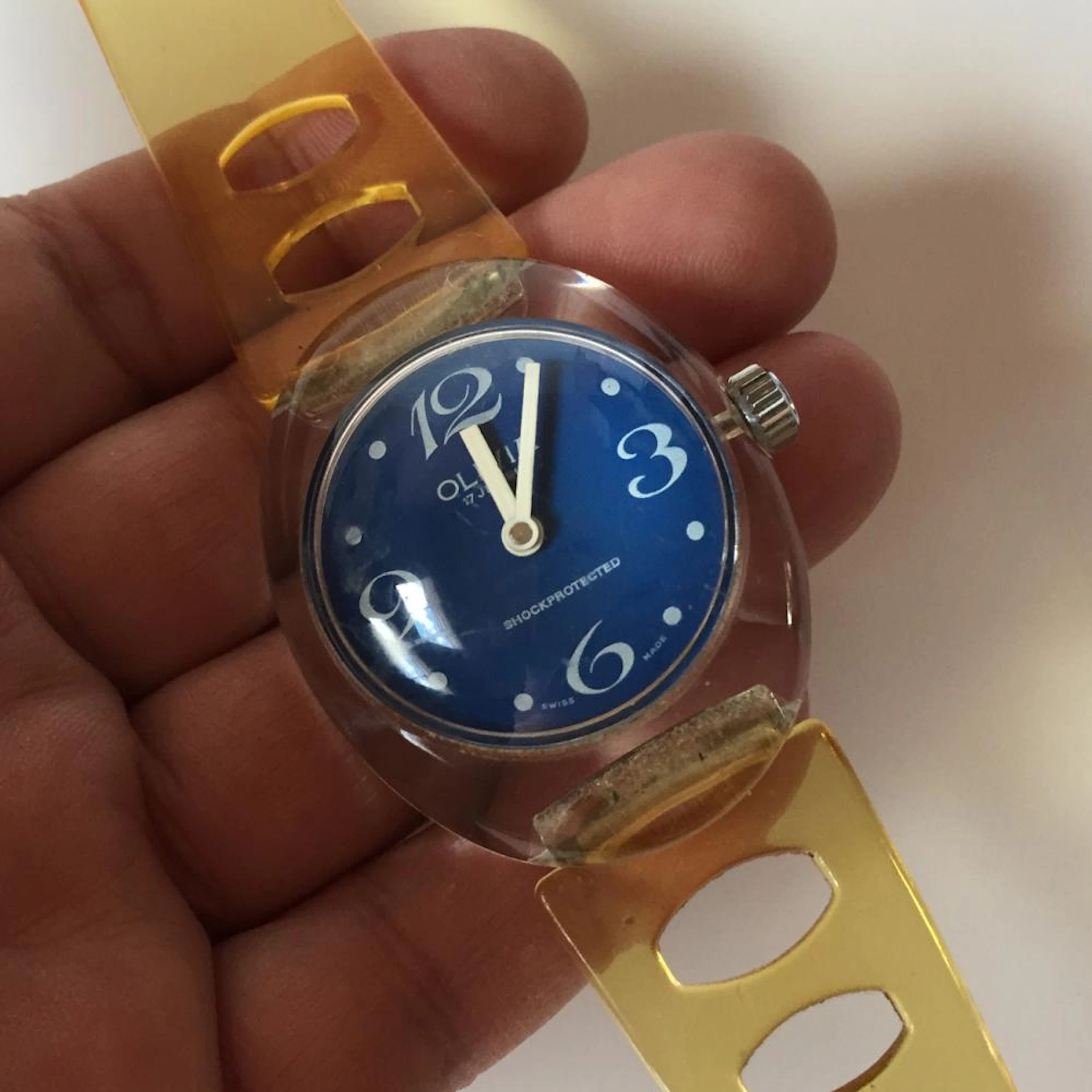 Clear plastic case OLIVIA 17 jewels Shockprotected Swiss...