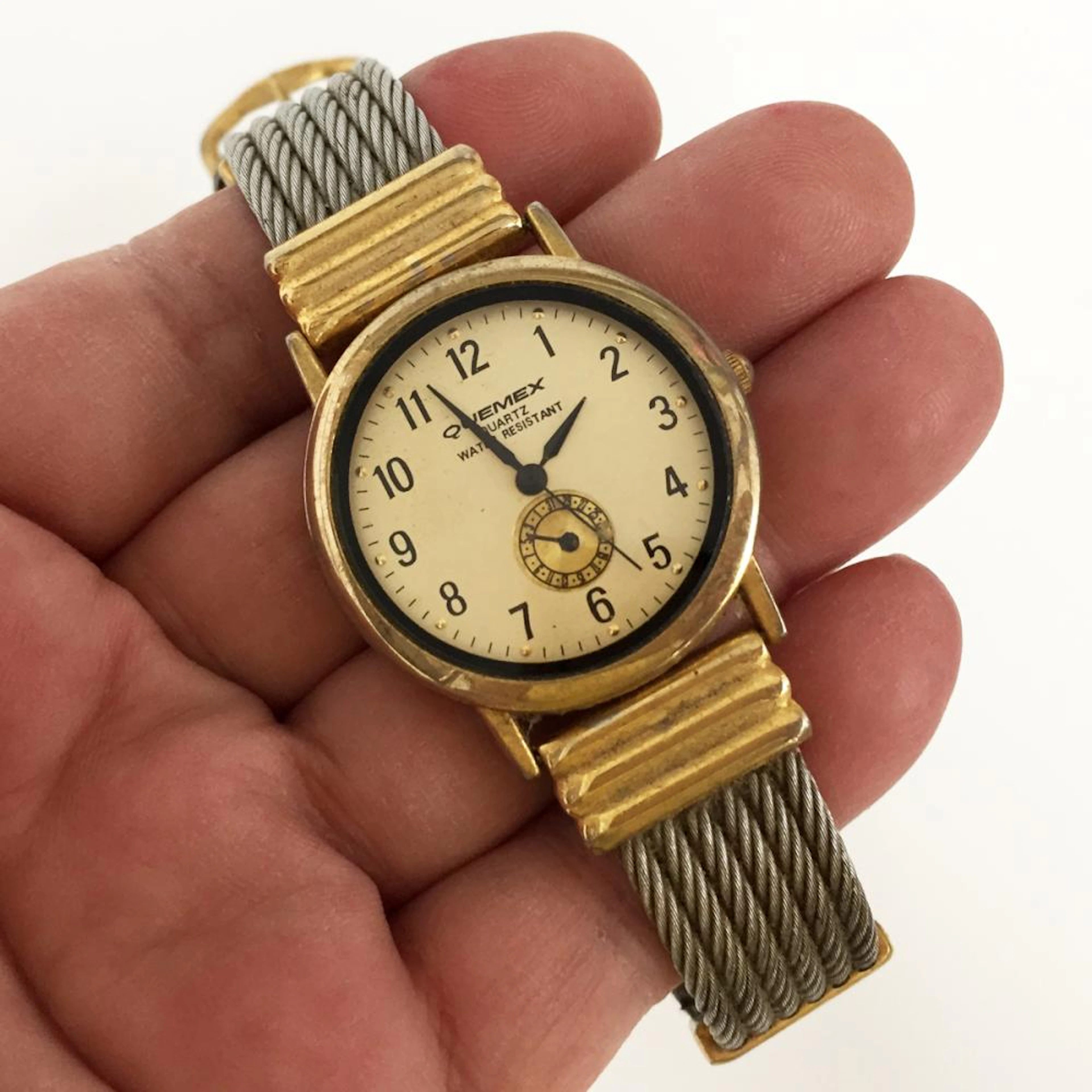 18k gold plated round Quemex Quartz watch with original band