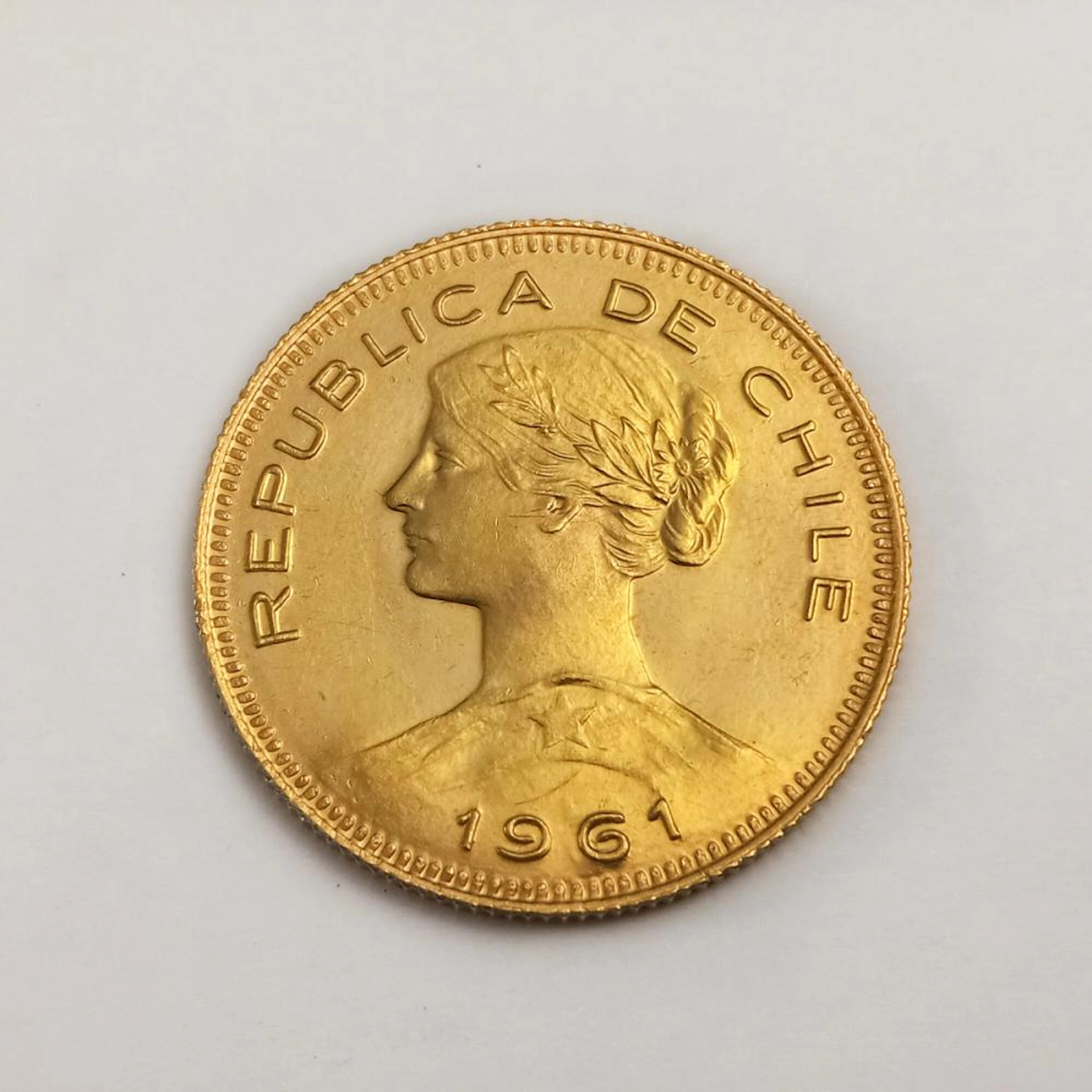 Collectible 1961 Chile 0.900 Gold 100 Pesos coi
