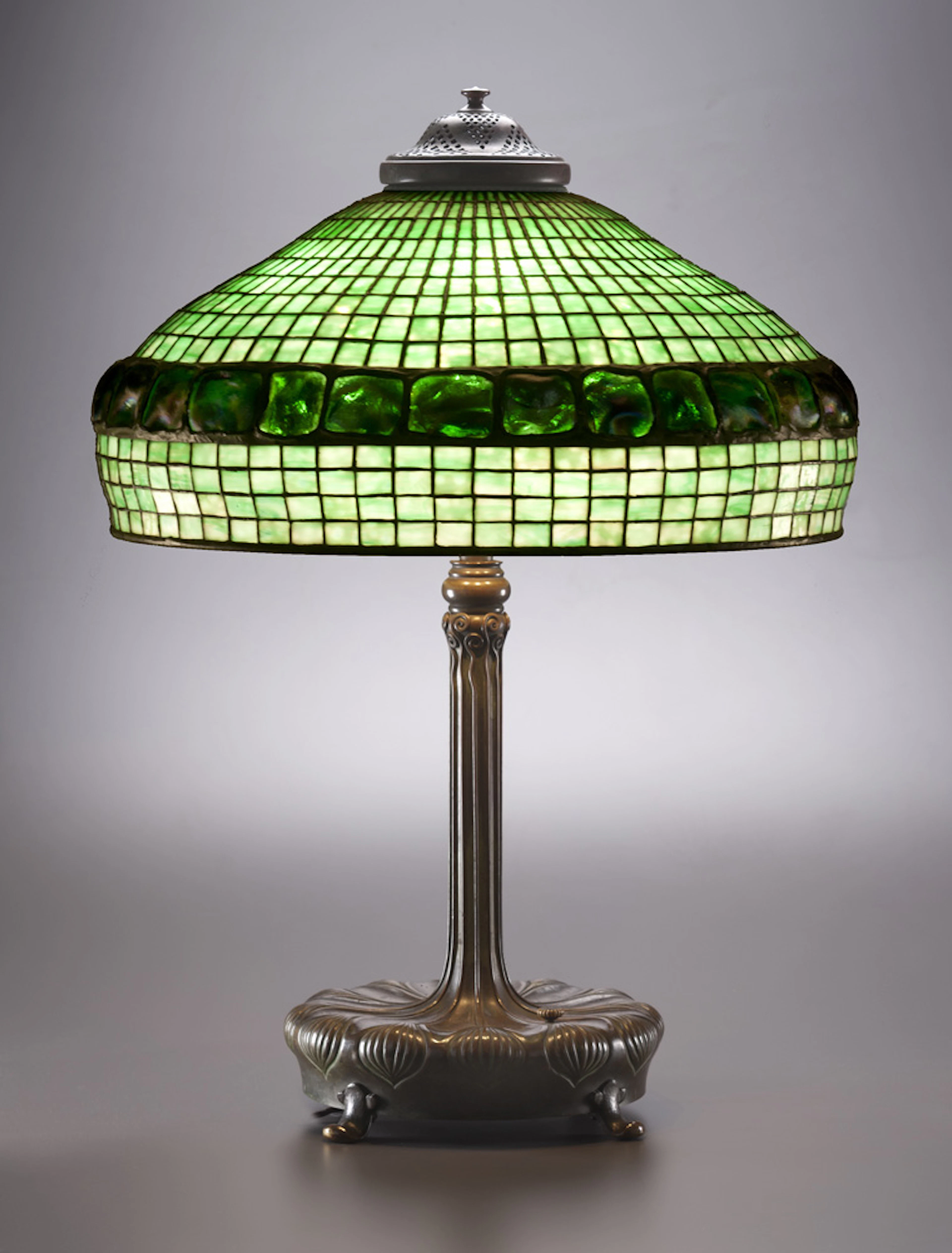 Rare lampe de table modèle "Green Turtle-Back" par Tiffany@ Studios