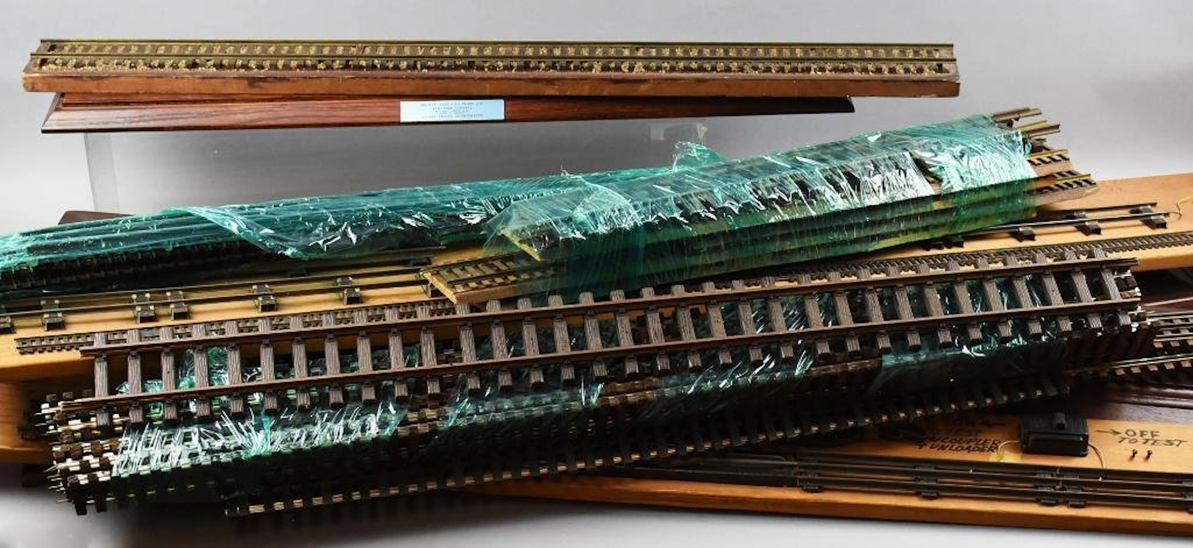 Large Lot Lionel & Lehmann Tracks, Dispays