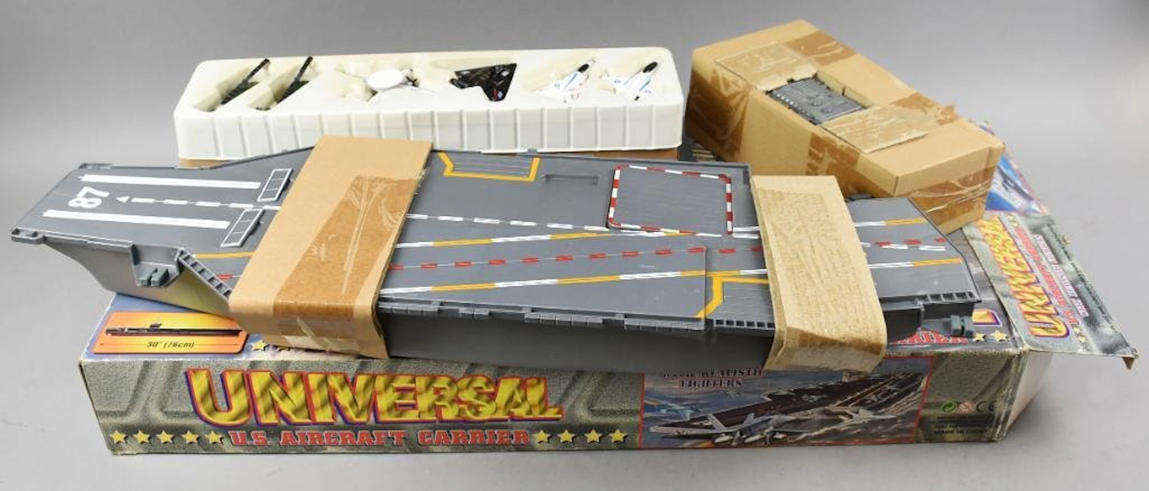 Universal US Aircraft Carrier, Complete in Box