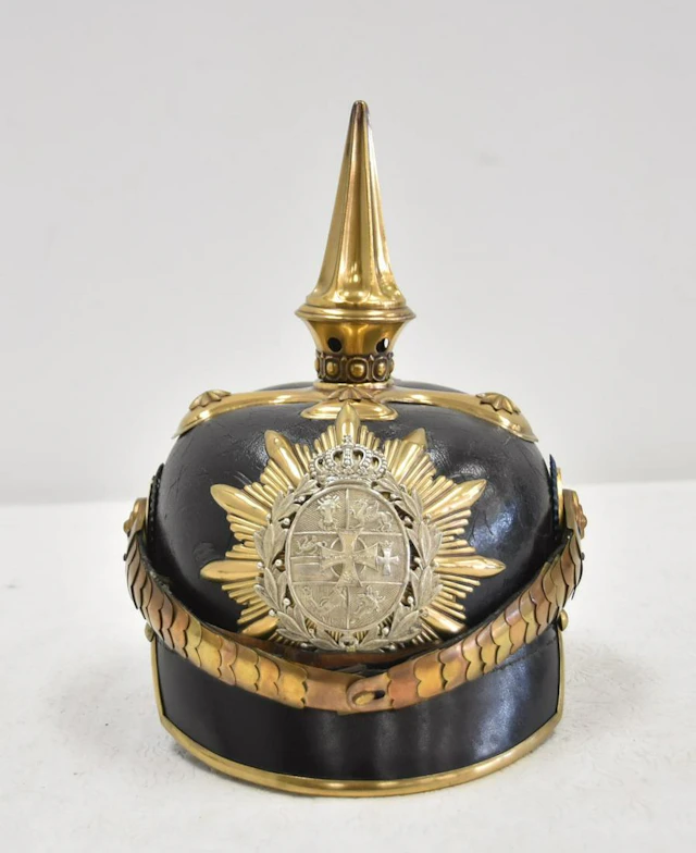 MECKLENBURG PRUSSIAN OFFICERS HELMET