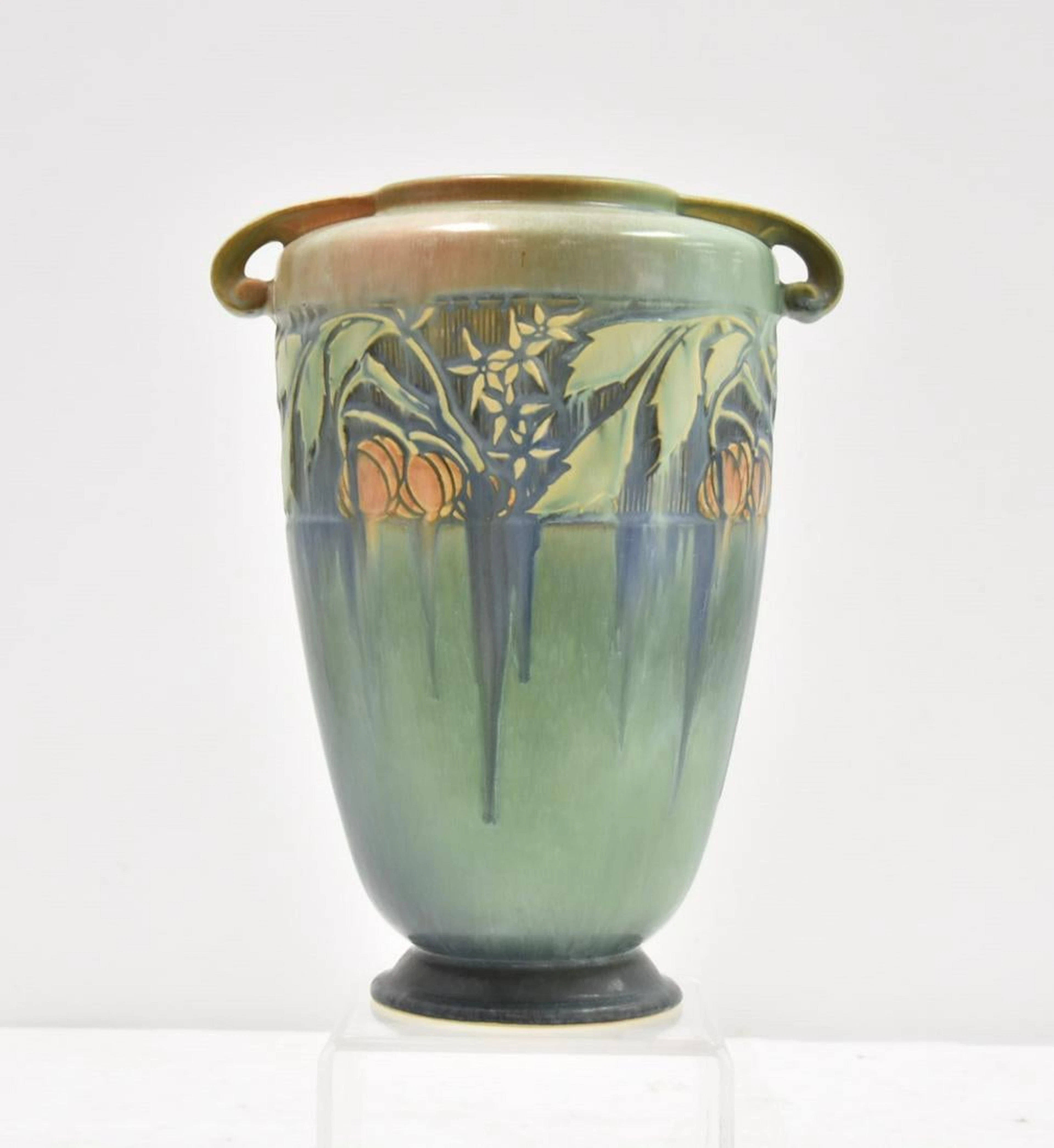ROSEVILLE GREEN BANEDA VASE