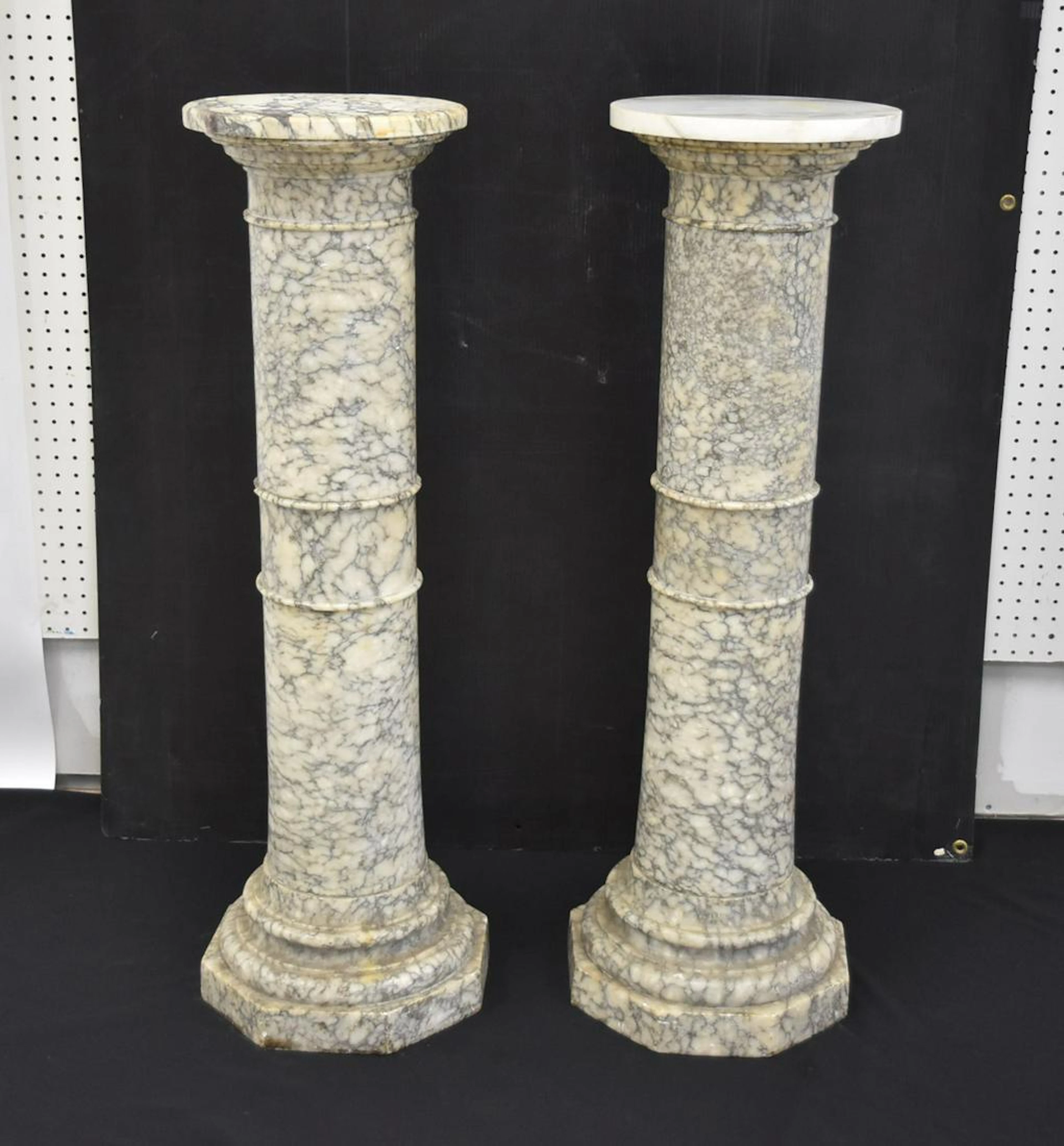 (Pr) ALABASTER PEDESTALS