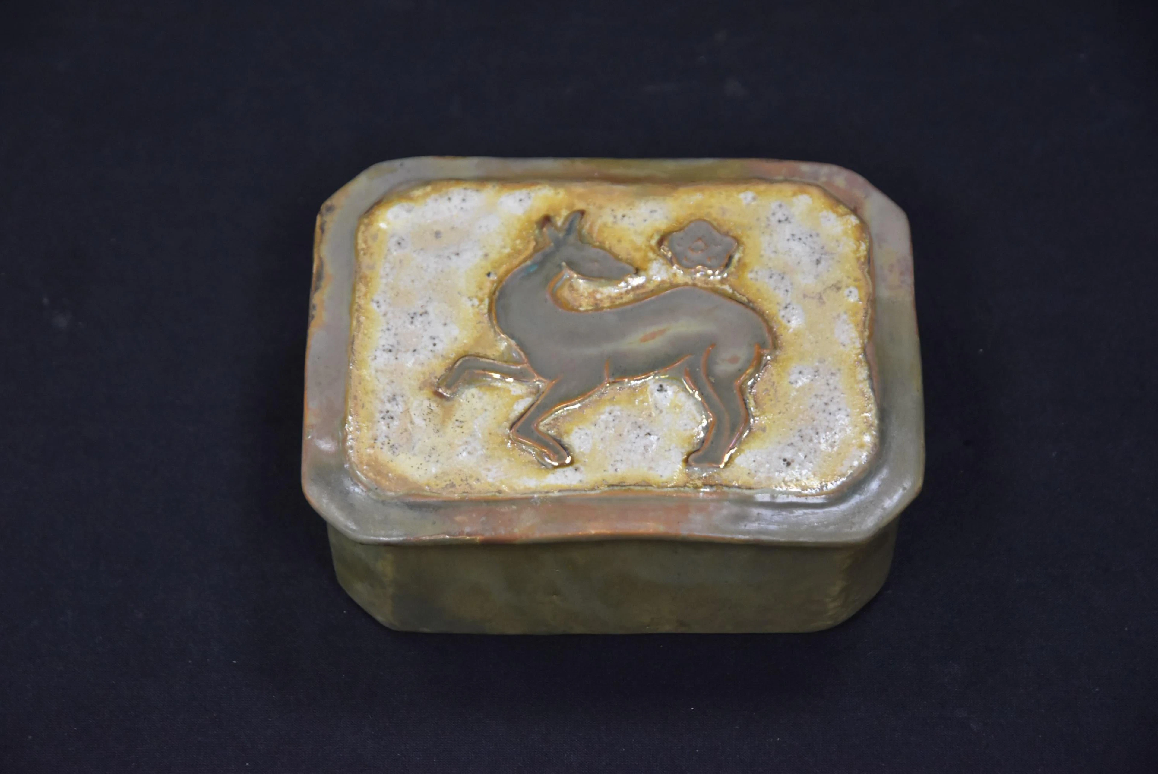 PEWABIC ART POTTERY COVERED BOX WITH HORSE