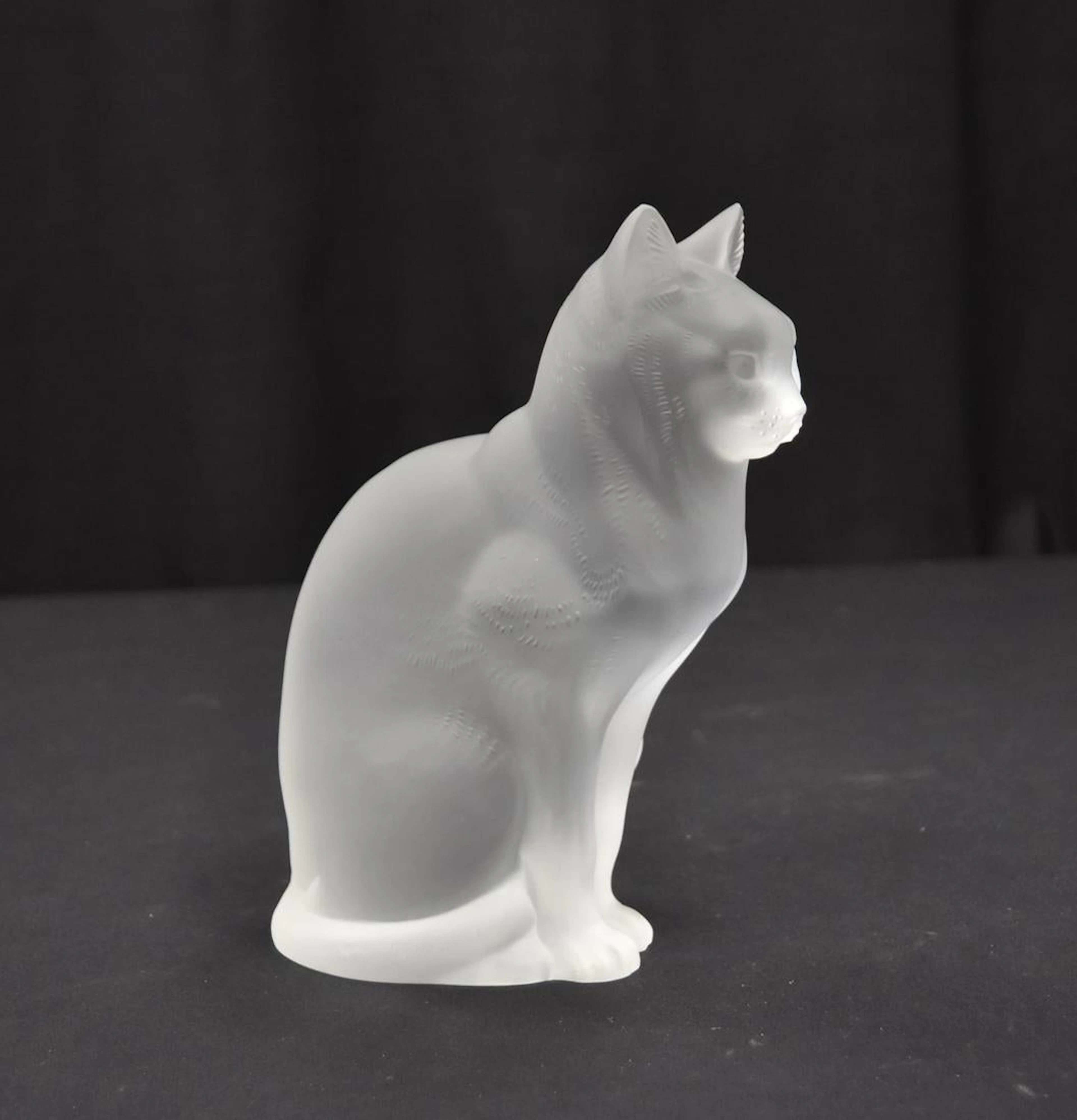 LALIQUE CRYSTAL SEATED CAT "CHAT ASSIS"