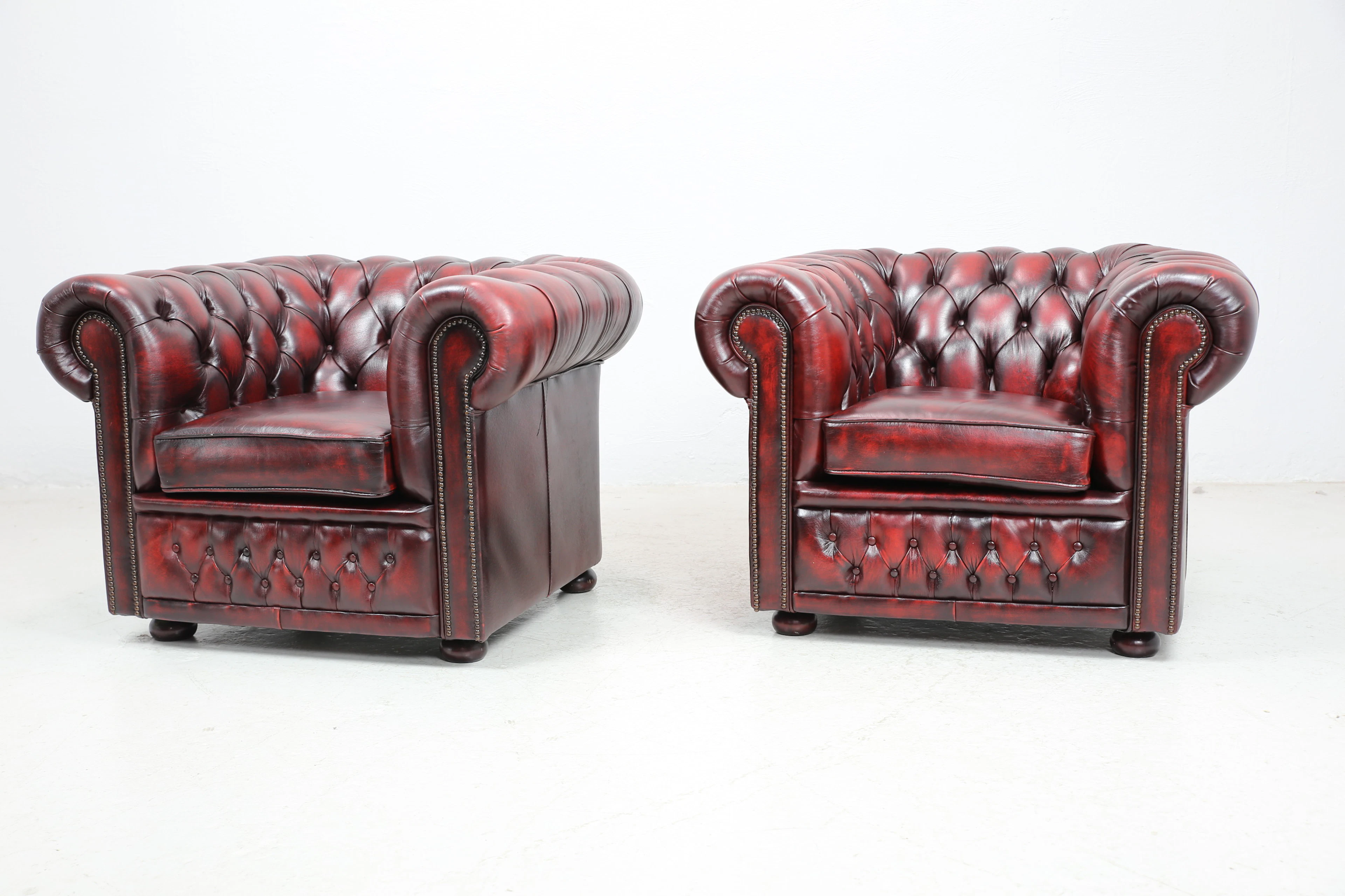 FÅTÖLJER, ett par, Winchester Furniture, England