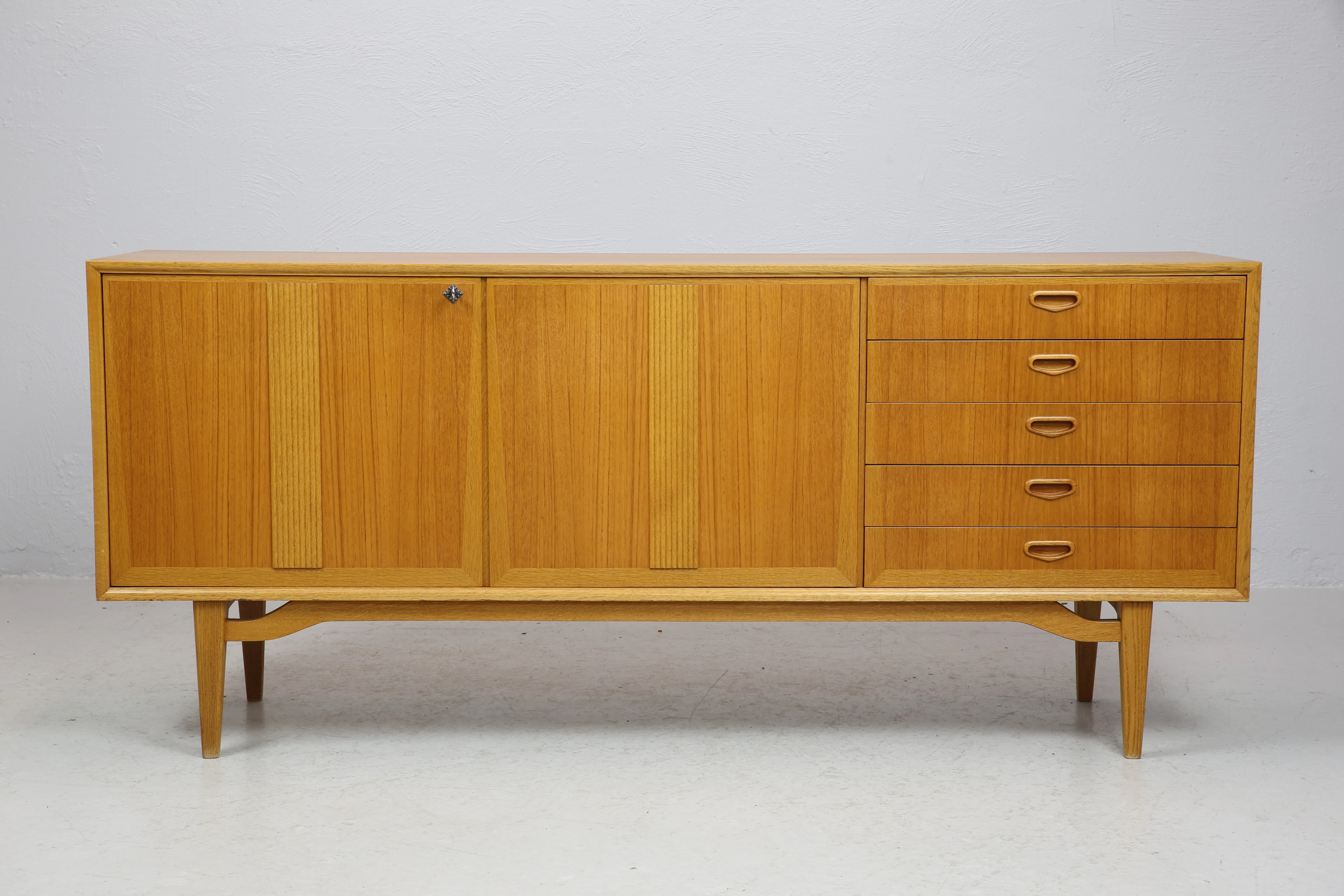 SIDEBOARD, teak och ek, 1950/1960-tal